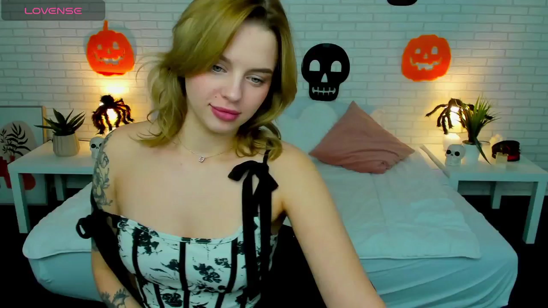 Gallery image thumbnail from Alicia_Luv's myfreecams stream on, 11/04/2024, 16:18 image 11 of 20
