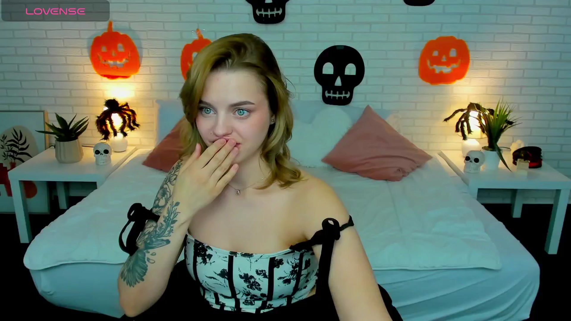 Gallery image thumbnail from Alicia_Luv's myfreecams stream on, 11/04/2024, 16:18 image 19 of 20