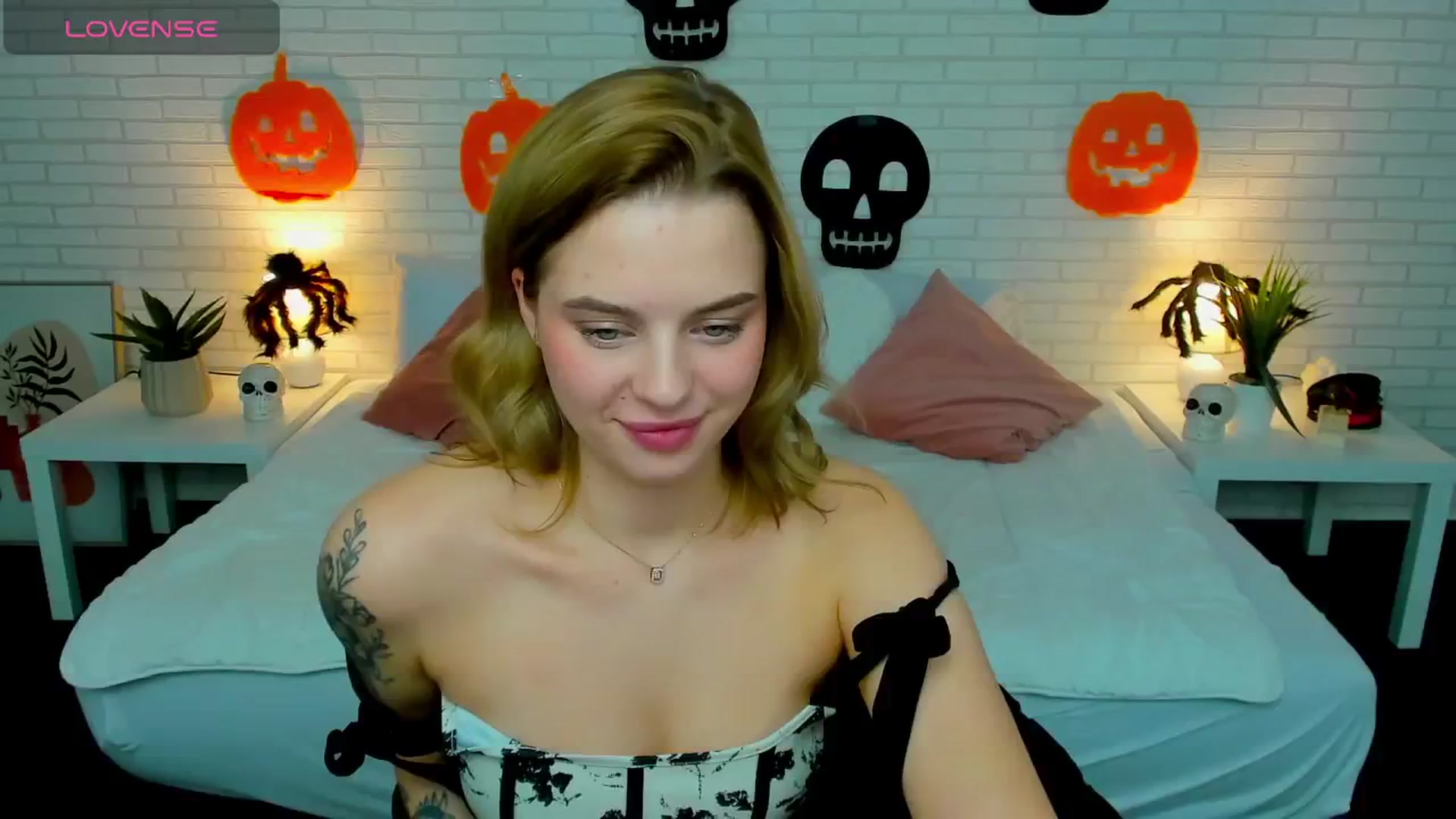 Gallery image thumbnail from Alicia_Luv's myfreecams stream on, 11/04/2024, 17:30 image 12 of 20