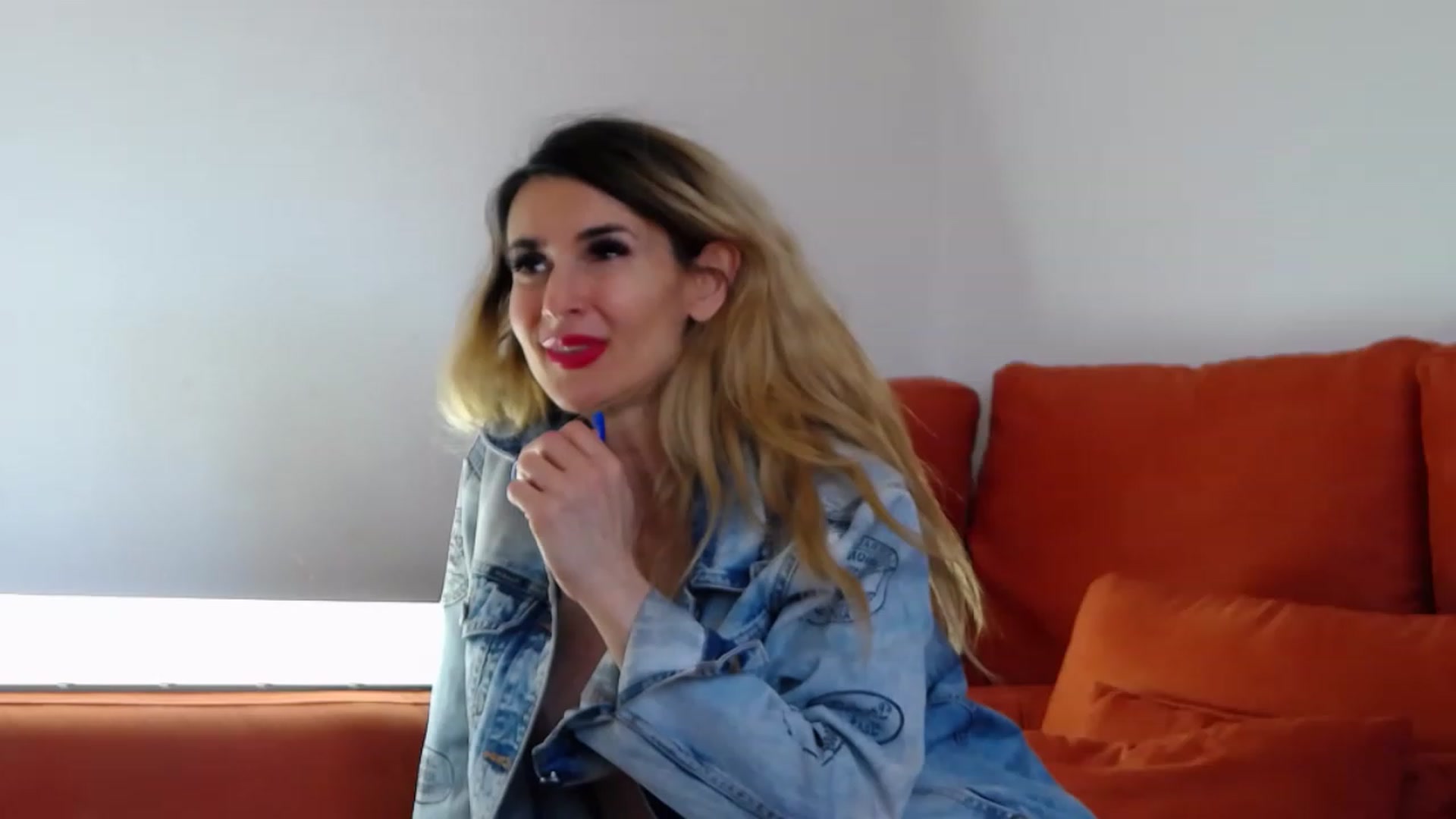 Gallery image thumbnail from Alicia_beggs's myfreecams stream on, 03/14/2023, 10:45 image 12 of 20