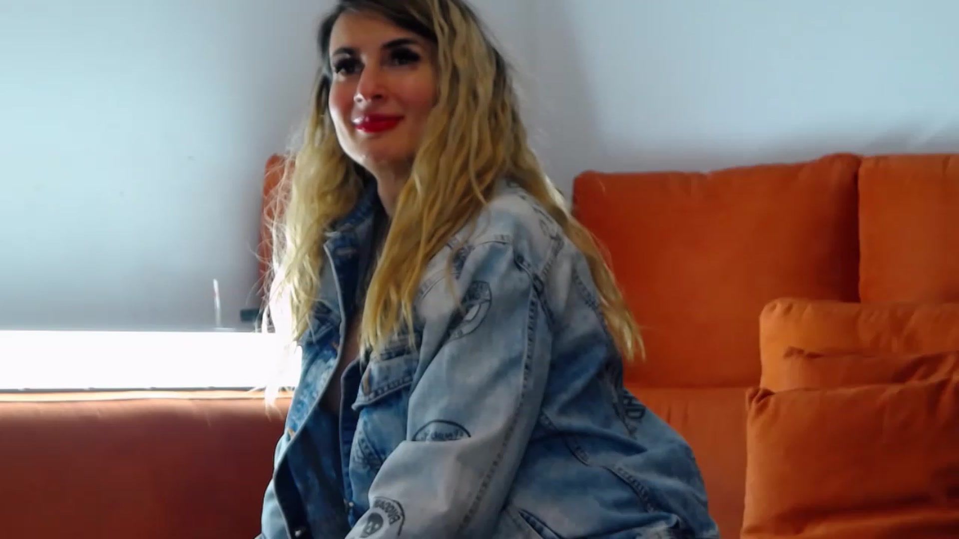 Gallery image thumbnail from Alicia_beggs's myfreecams stream on, 03/16/2023, 17:44 image 8 of 20