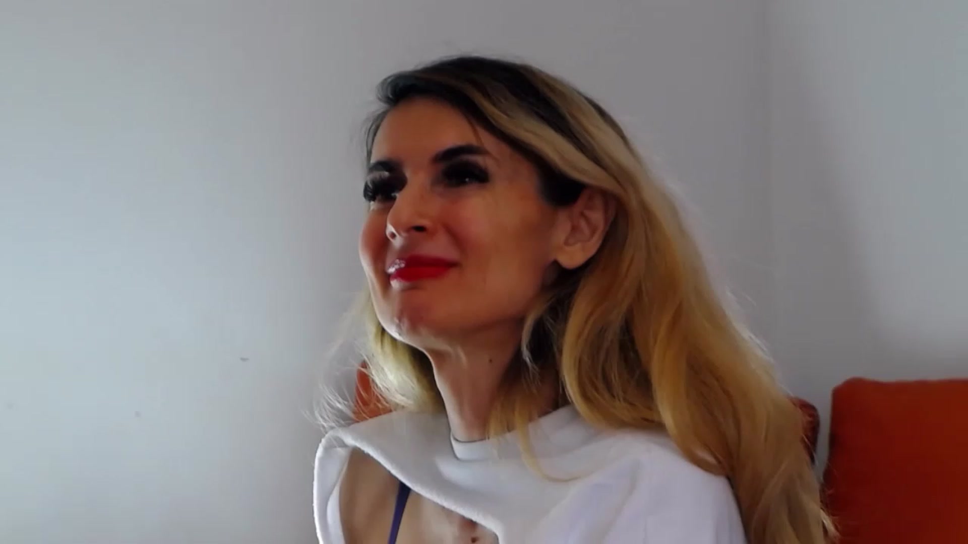 Gallery image thumbnail from Alicia_beggs's myfreecams stream on, 03/22/2023, 10:20 image 3 of 20