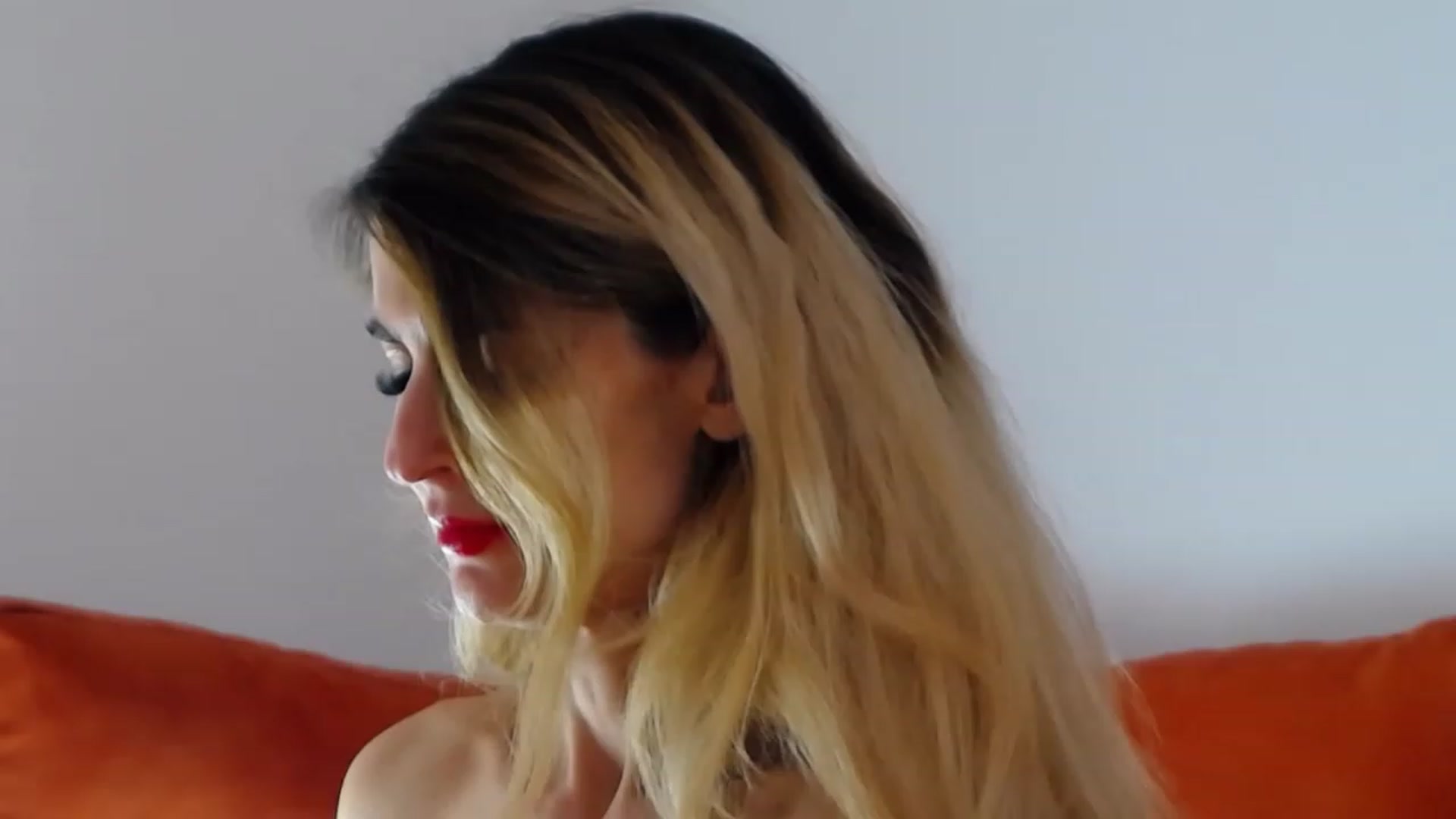 Gallery image thumbnail from Alicia_beggs's myfreecams stream on, 03/31/2023, 07:34 image 13 of 20