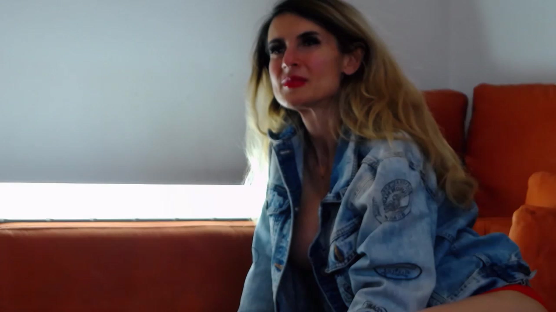 Gallery image thumbnail from Alicia_beggs's myfreecams stream on, 03/31/2023, 16:24 image 17 of 20