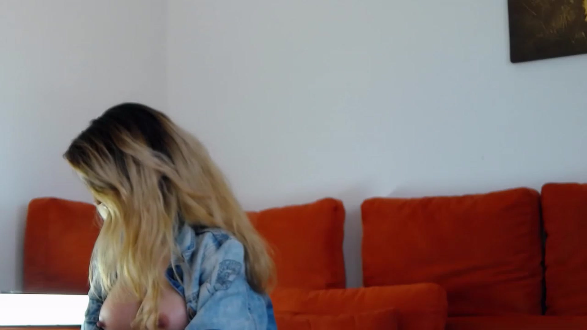 Gallery image thumbnail from Alicia_beggs's myfreecams stream on, 04/24/2023, 07:47 image 19 of 20