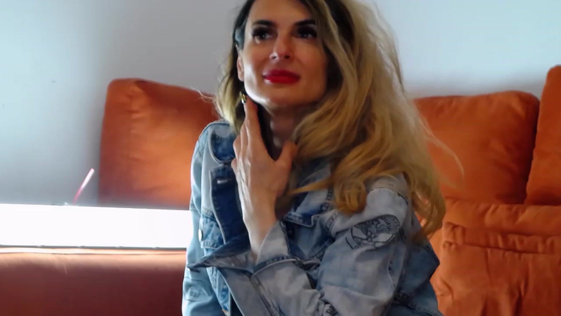 Gallery image thumbnail from Alicia_beggs's myfreecams stream on, 05/18/2023, 19:12 image 13 of 20