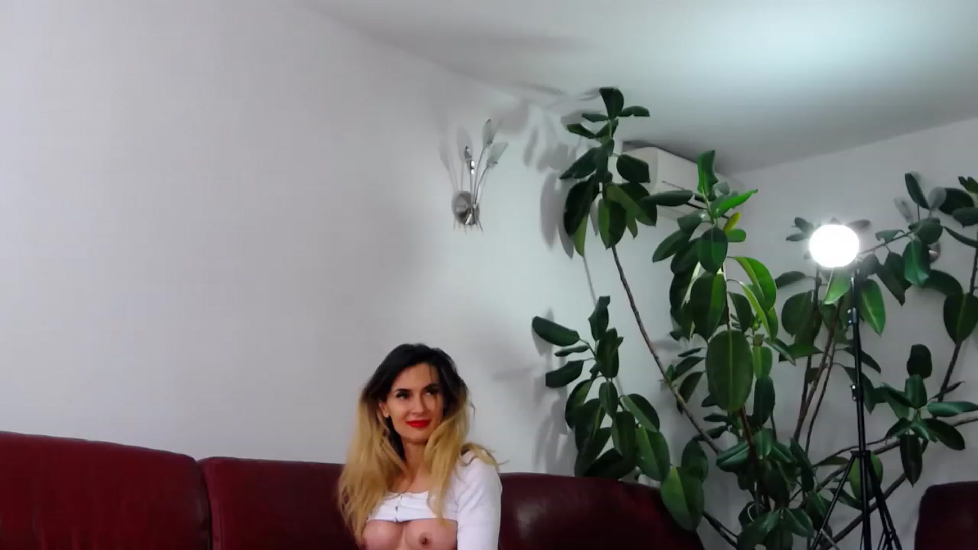 Gallery image thumbnail from Alicia_beggs's myfreecams stream on, 06/04/2023, 12:21 image 1 of 20