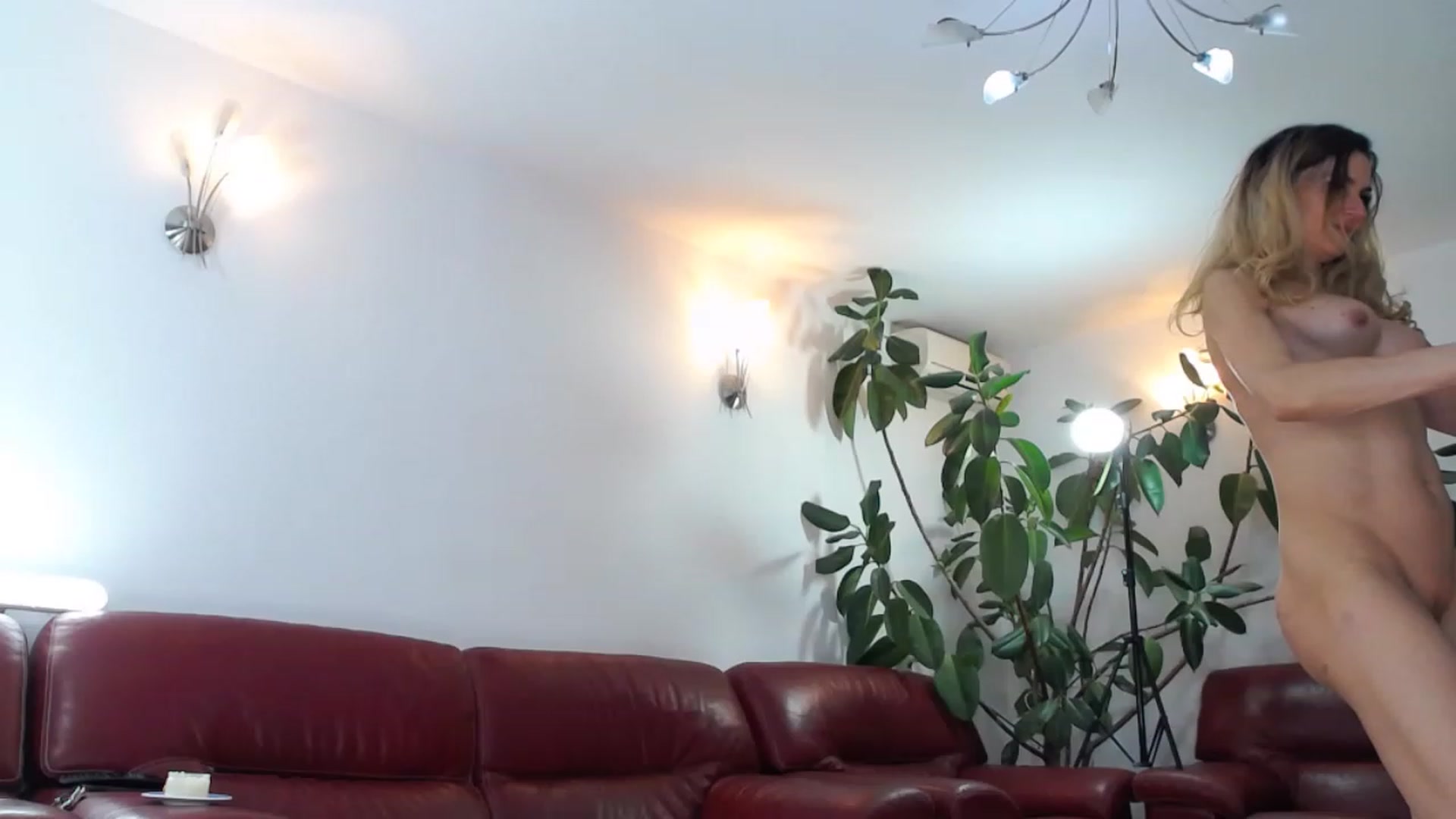 Gallery image thumbnail from Alicia_beggs's myfreecams stream on, 06/07/2023, 23:40 image 9 of 20