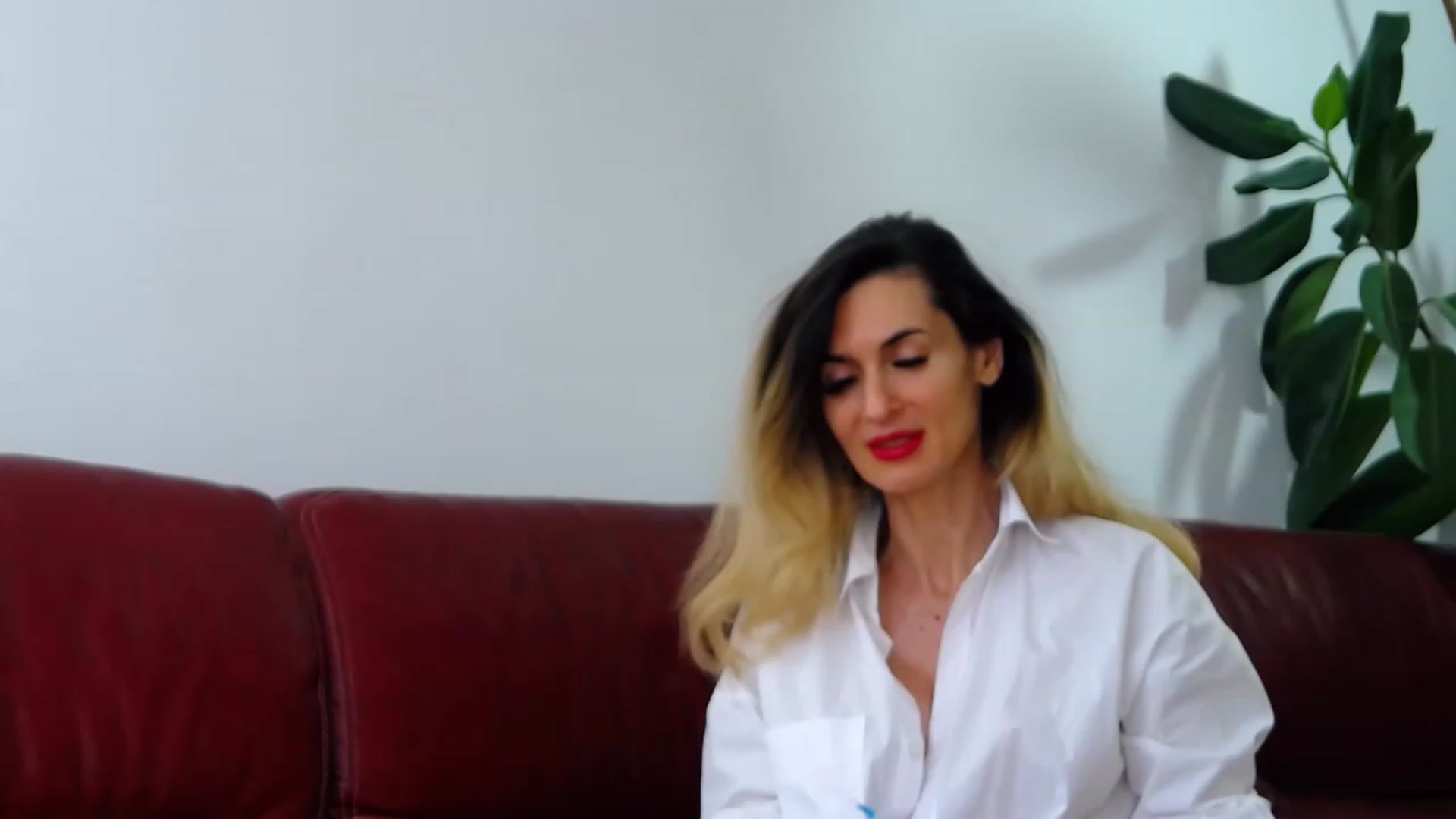 Gallery image thumbnail from Alicia_beggs's myfreecams stream on, 07/22/2023, 12:00 image 3 of 20