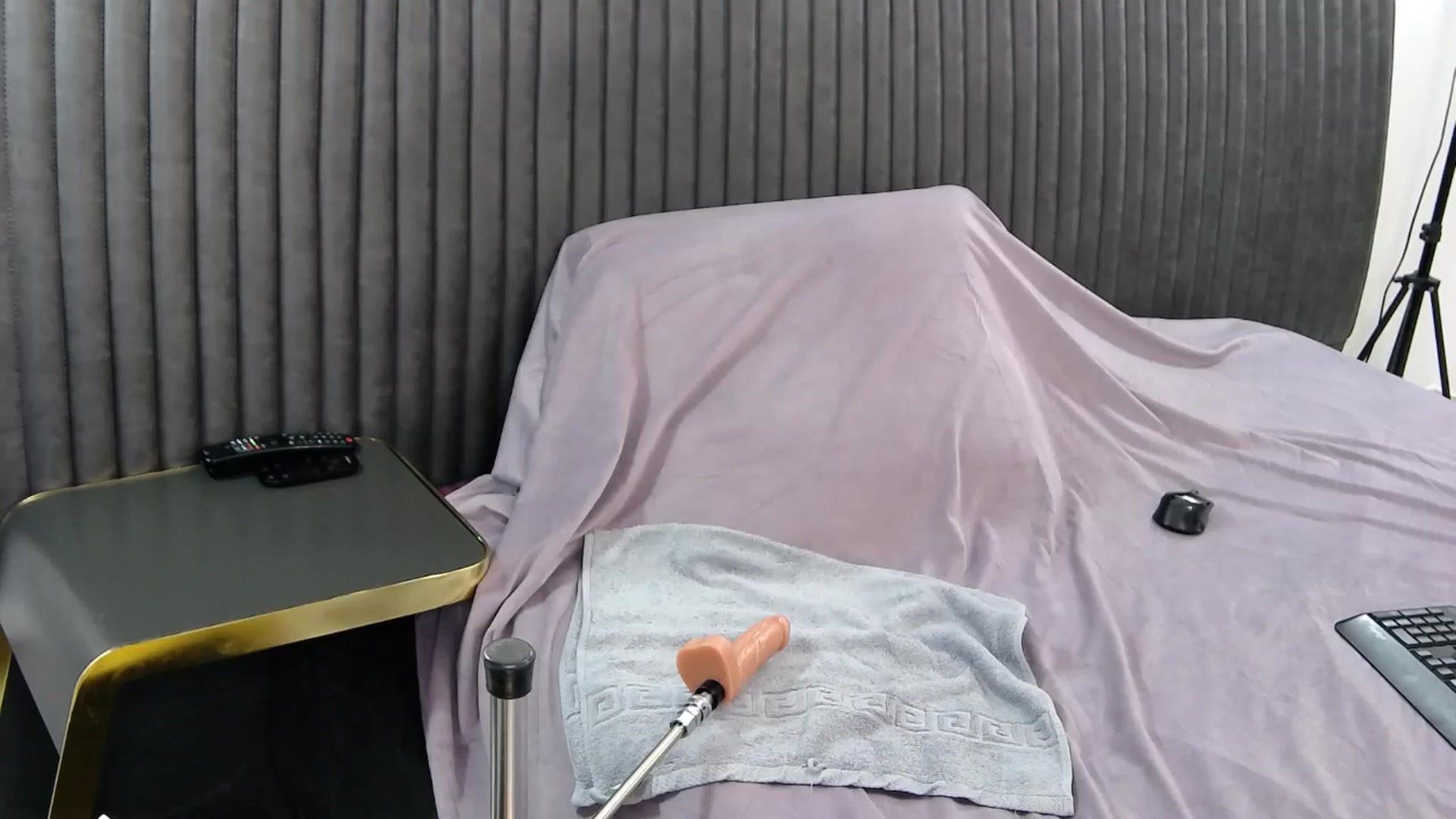 Gallery image thumbnail from Alicia_beggs's myfreecams stream on, 03/24/2025, 11:33 image 13 of 20
