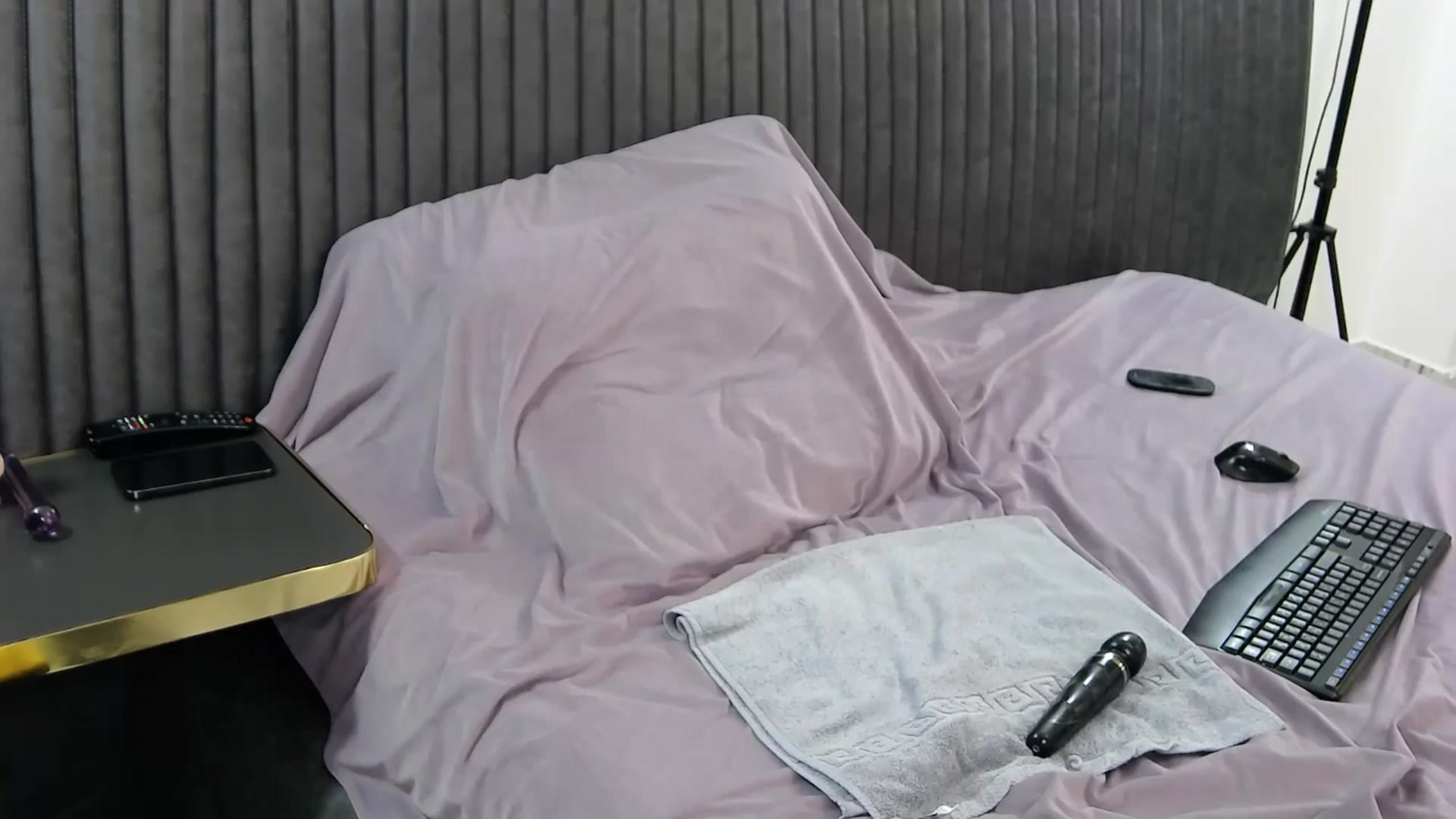 Gallery image thumbnail from Alicia_beggs's myfreecams stream on, 03/26/2025, 09:48 image 12 of 20