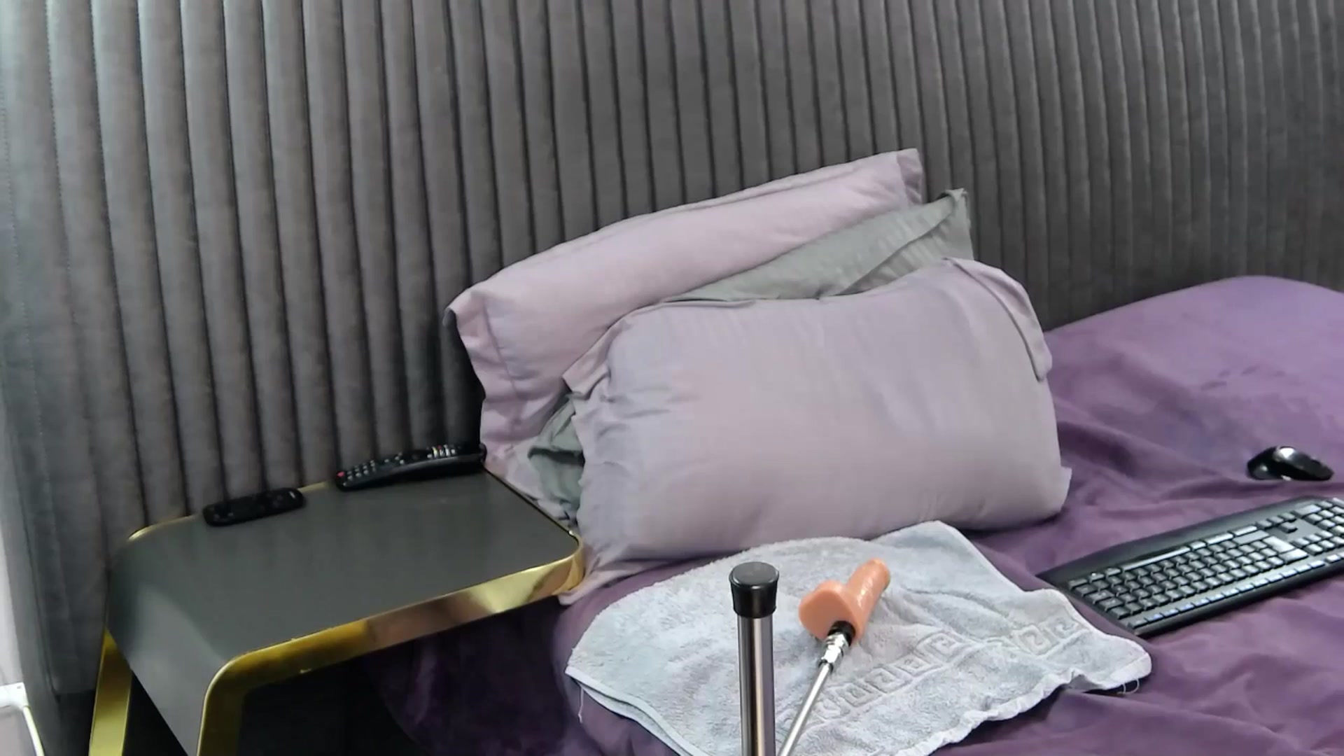 Gallery image thumbnail from Alicia_beggs's myfreecams stream on, 06/16/2025, 19:39 image 16 of 20