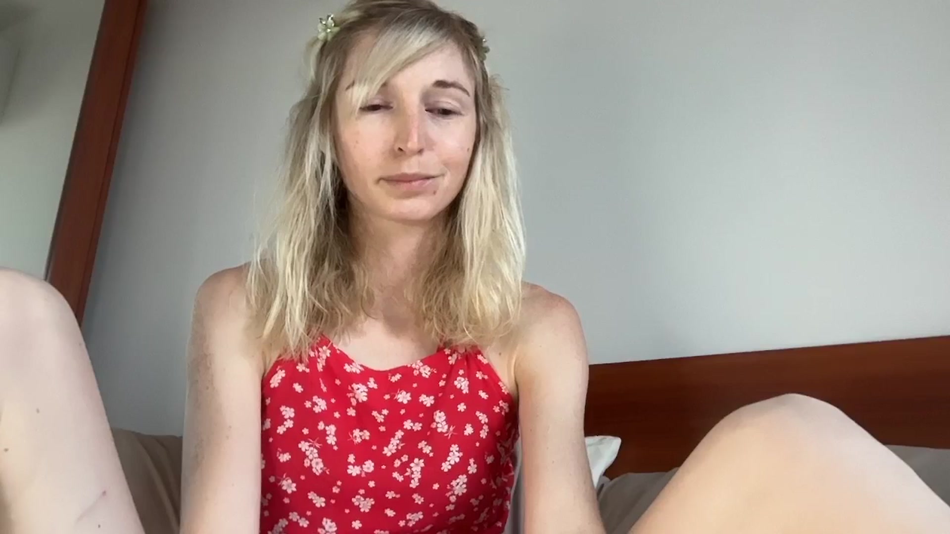 Gallery image thumbnail from Alielli's myfreecams stream on, 12/07/2025, 10:25 image 17 of 20
