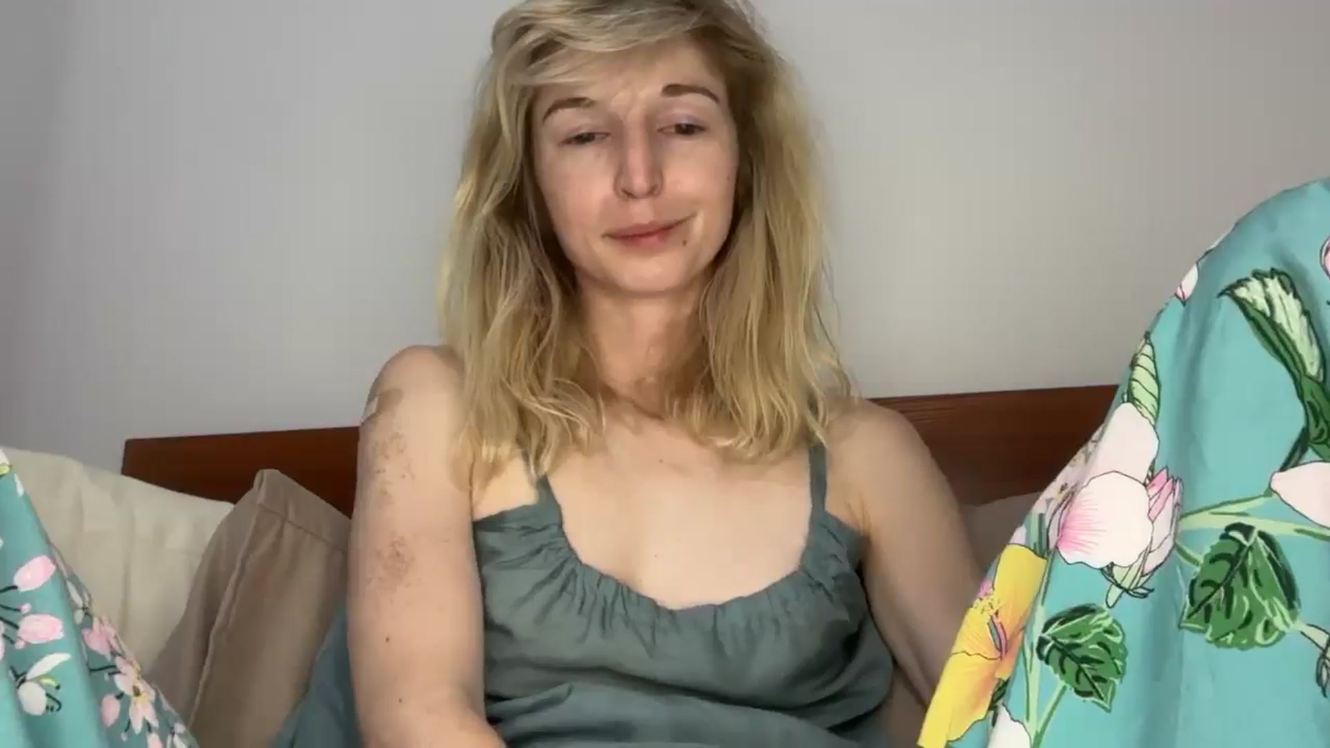 Gallery image thumbnail from Alielli's myfreecams stream on, 12/08/2025, 15:06 image 12 of 20