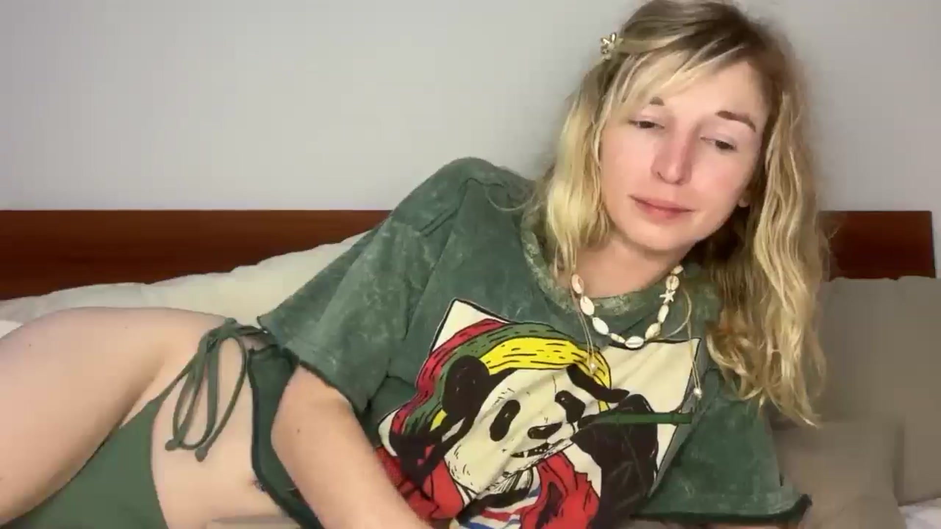 Gallery image thumbnail from Alielli's myfreecams stream on, 01/03/2026, 14:25 image 9 of 20