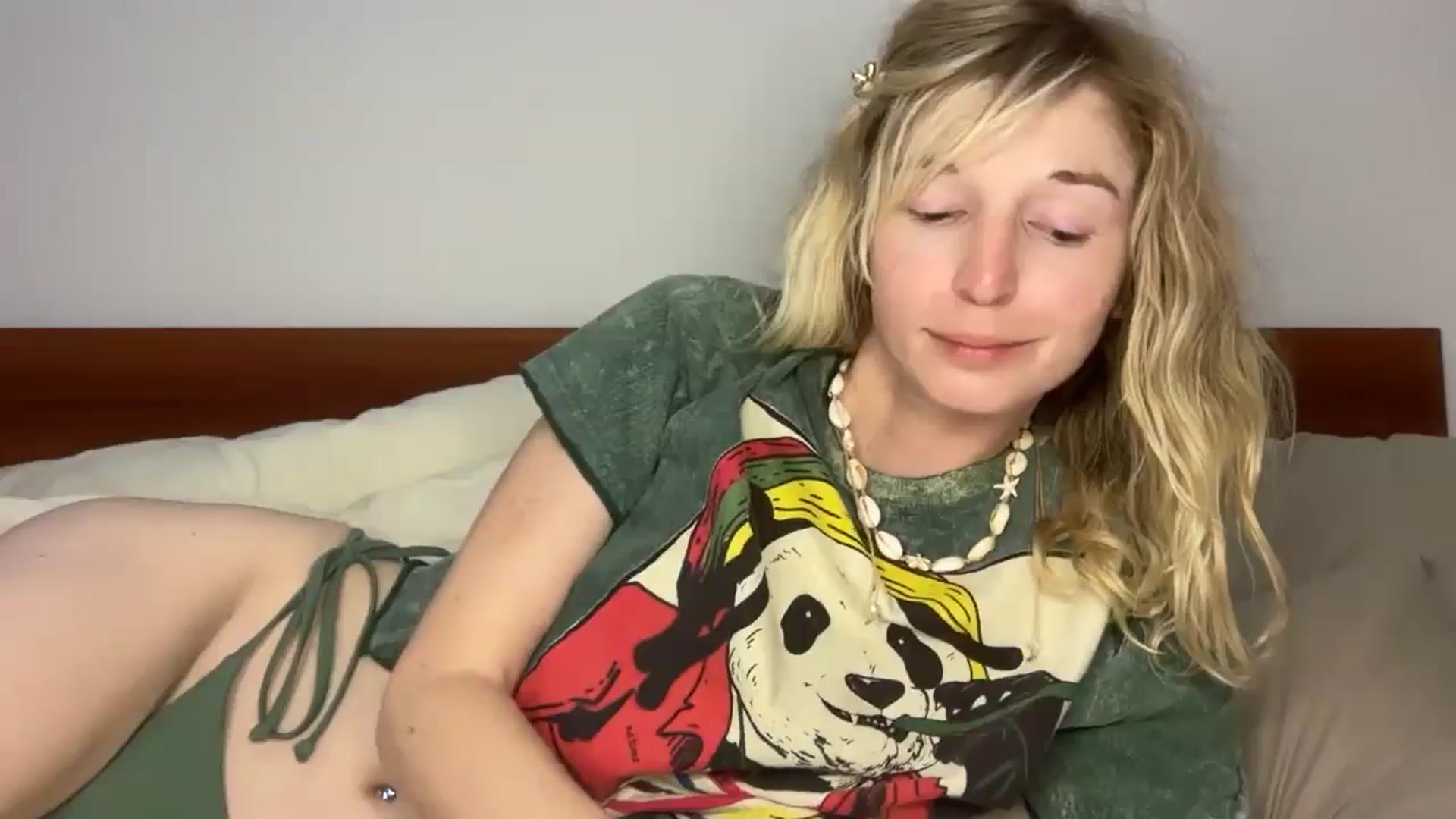 Gallery image thumbnail from Alielli's myfreecams stream on, 01/03/2026, 14:25 image 18 of 20