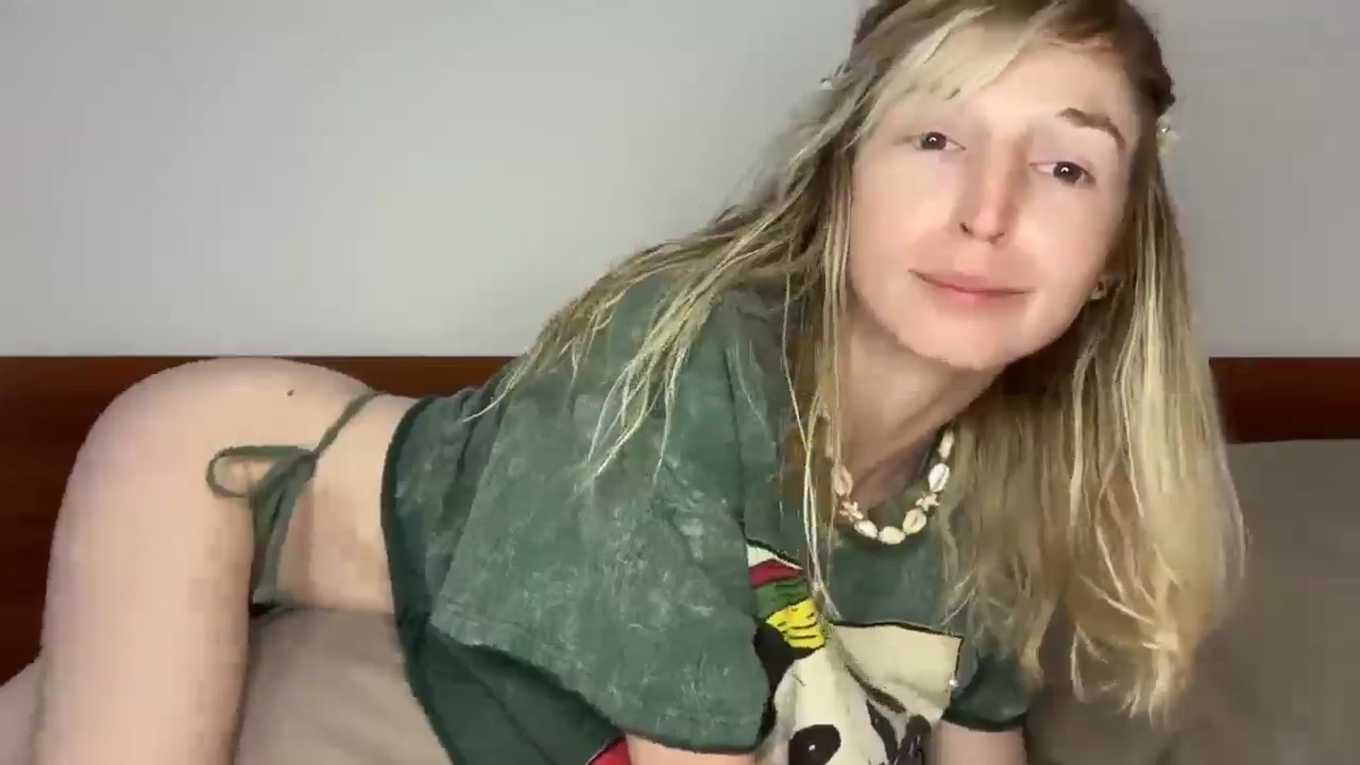 Gallery image thumbnail from Alielli's myfreecams stream on, 01/17/2026, 14:21 image 18 of 20