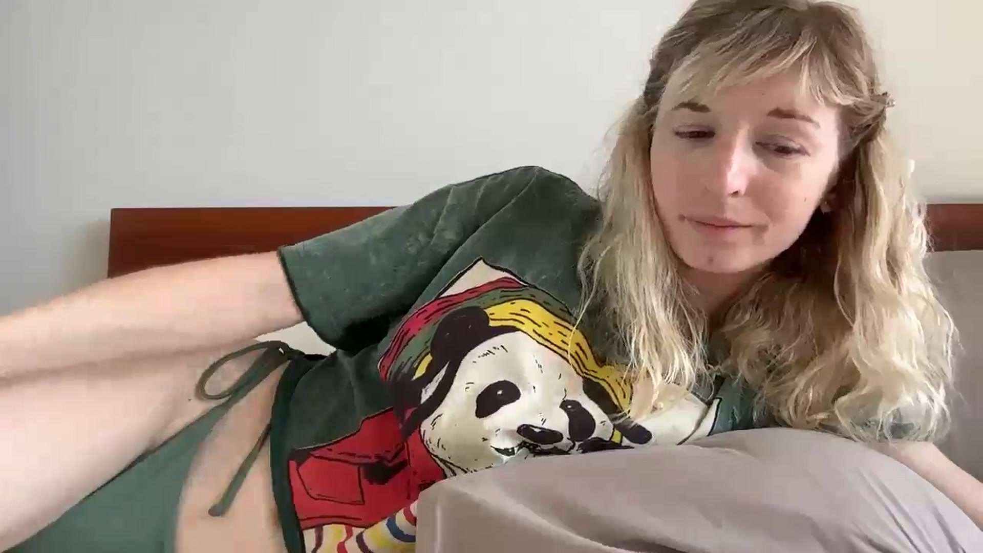 Gallery image thumbnail from Alielli's myfreecams stream on, 01/26/2026, 04:25 image 7 of 20