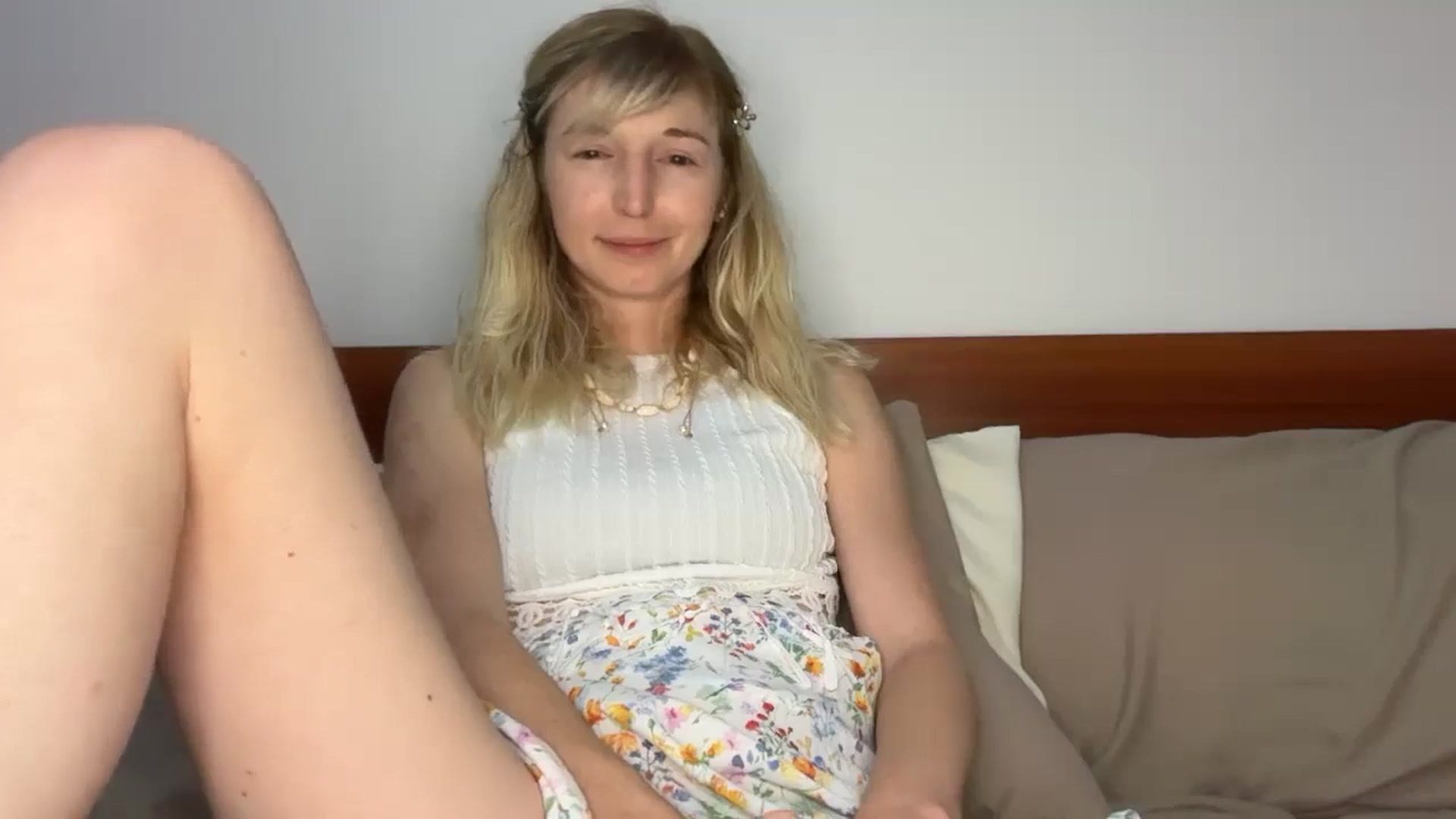 Gallery image thumbnail from Alielli's myfreecams stream on, 02/16/2026, 14:11 image 17 of 20