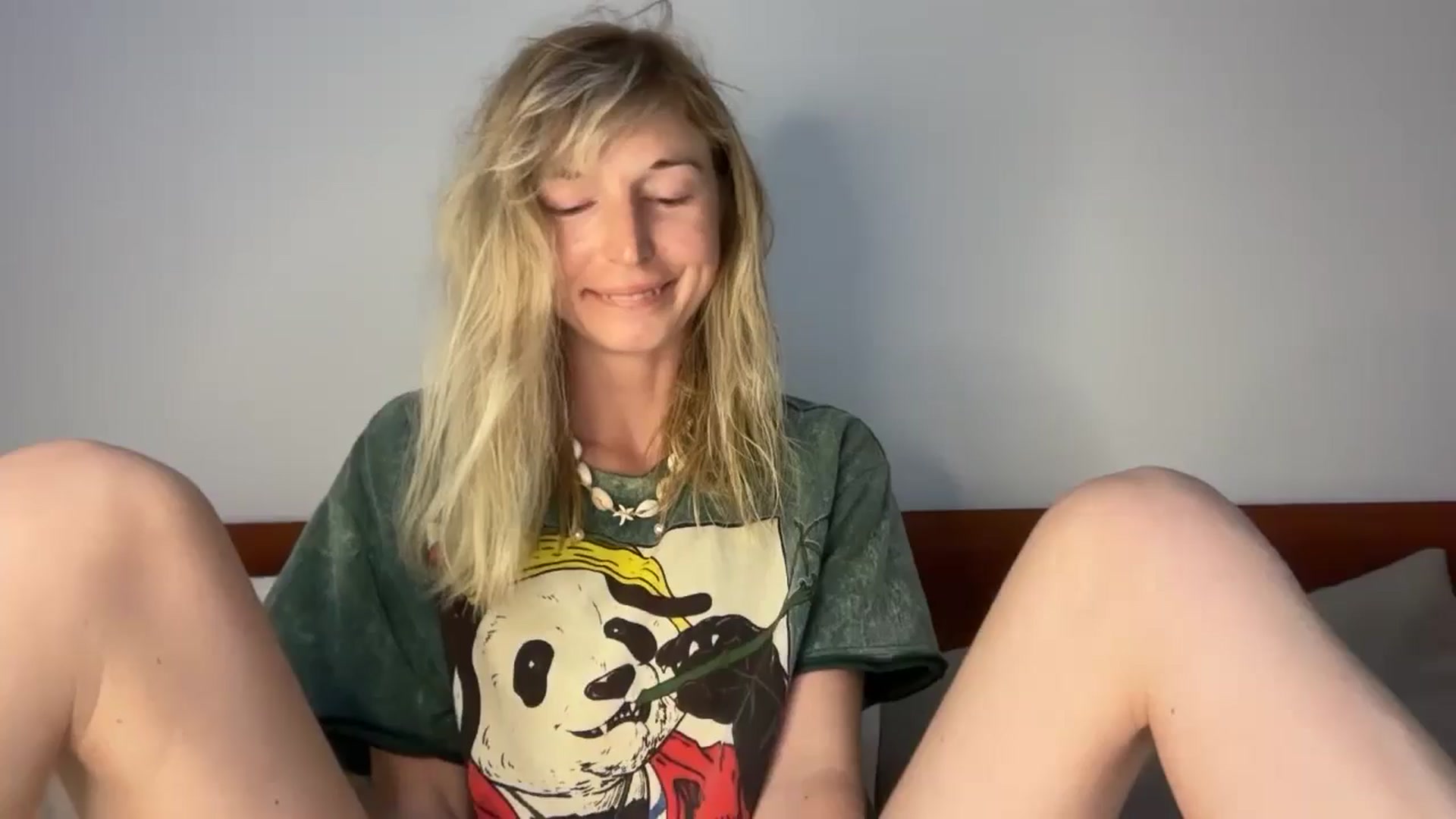 Gallery image thumbnail from Alielli's myfreecams stream on, 02/19/2026, 14:08 image 14 of 20