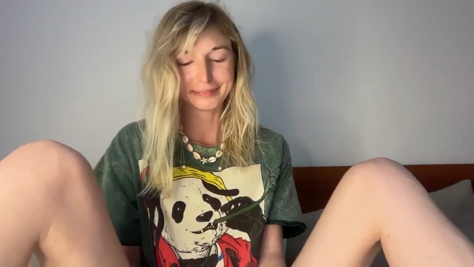 Gallery image thumbnail from Alielli's myfreecams stream on, 02/19/2026, 14:08 image 15 of 20