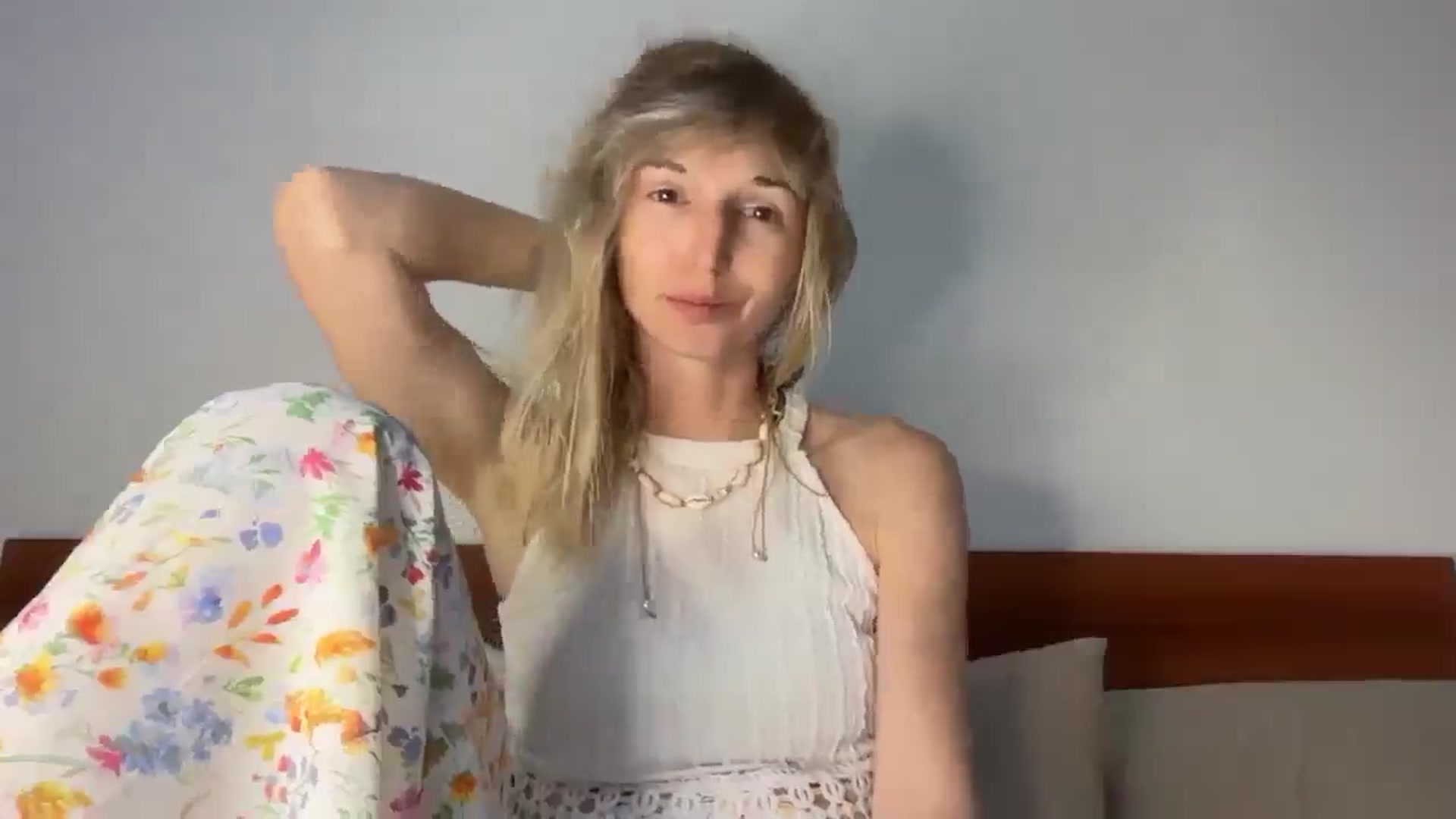 Gallery image thumbnail from Alielli's myfreecams stream on, 03/01/2026, 14:38 image 3 of 20