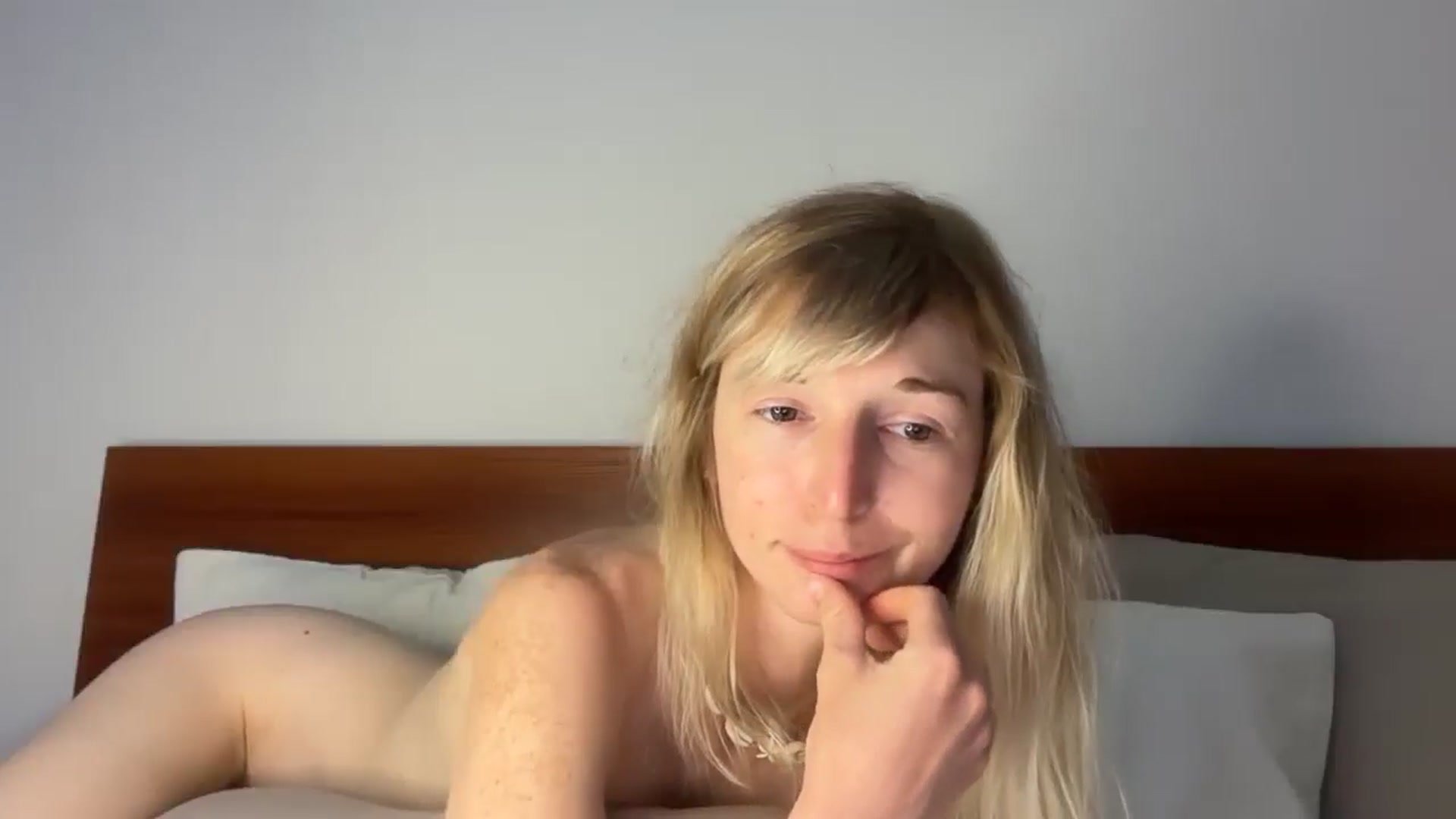 Gallery image thumbnail from Alielli's myfreecams stream on, 03/14/2026, 15:19 image 17 of 20