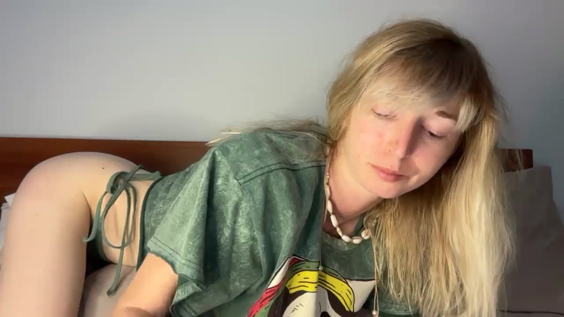 Gallery image thumbnail from Alielli's myfreecams stream on, 03/18/2026, 13:40 image 14 of 20