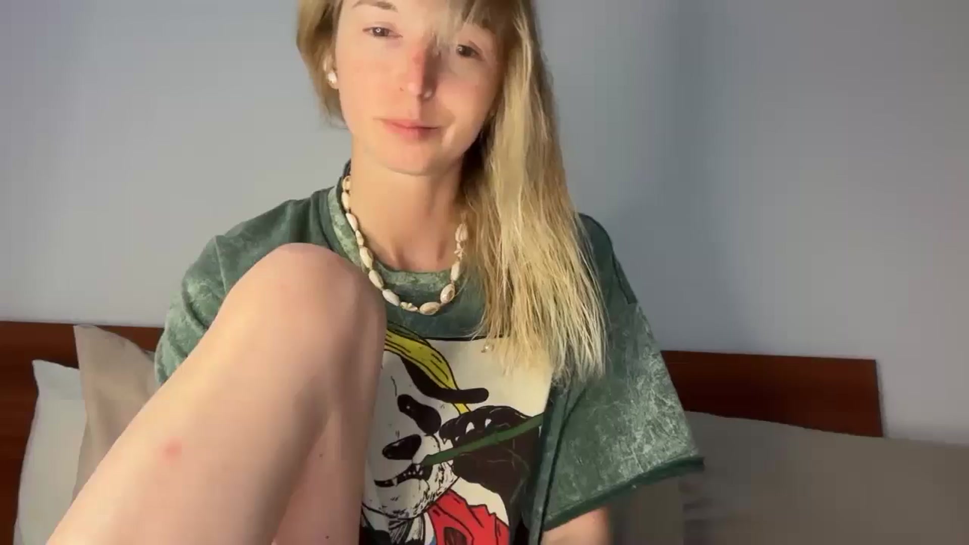 Gallery image thumbnail from Alielli's myfreecams stream on, 03/20/2026, 13:28 image 9 of 20