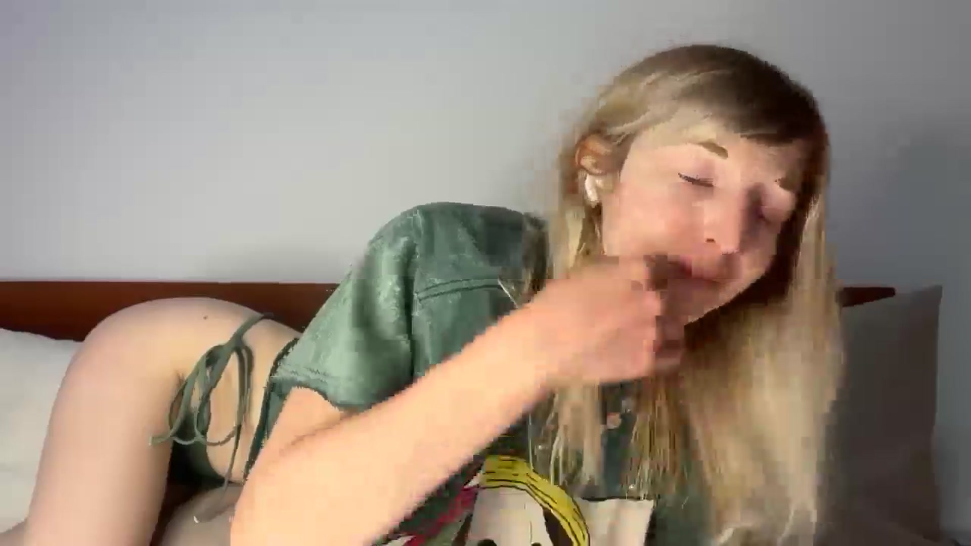 Gallery image thumbnail from Alielli's myfreecams stream on, 03/25/2026, 14:05 image 6 of 20