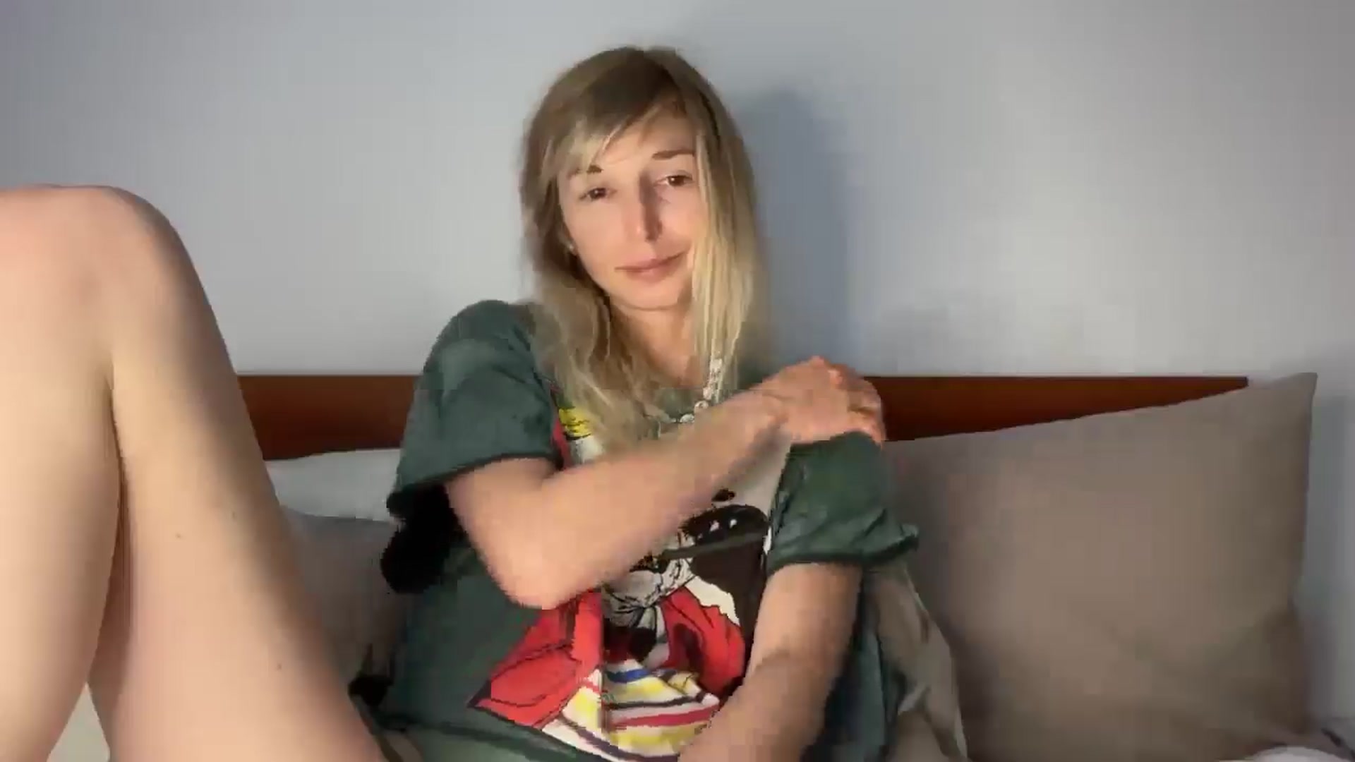 Gallery image thumbnail from Alielli's myfreecams stream on, 03/25/2026, 14:05 image 18 of 20