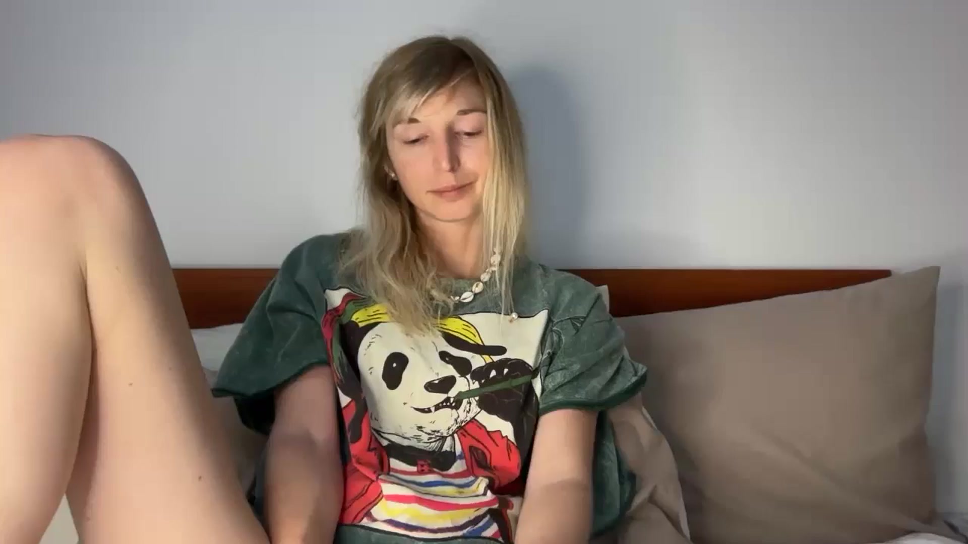Gallery image thumbnail from Alielli's myfreecams stream on, 03/25/2026, 14:05 image 17 of 20