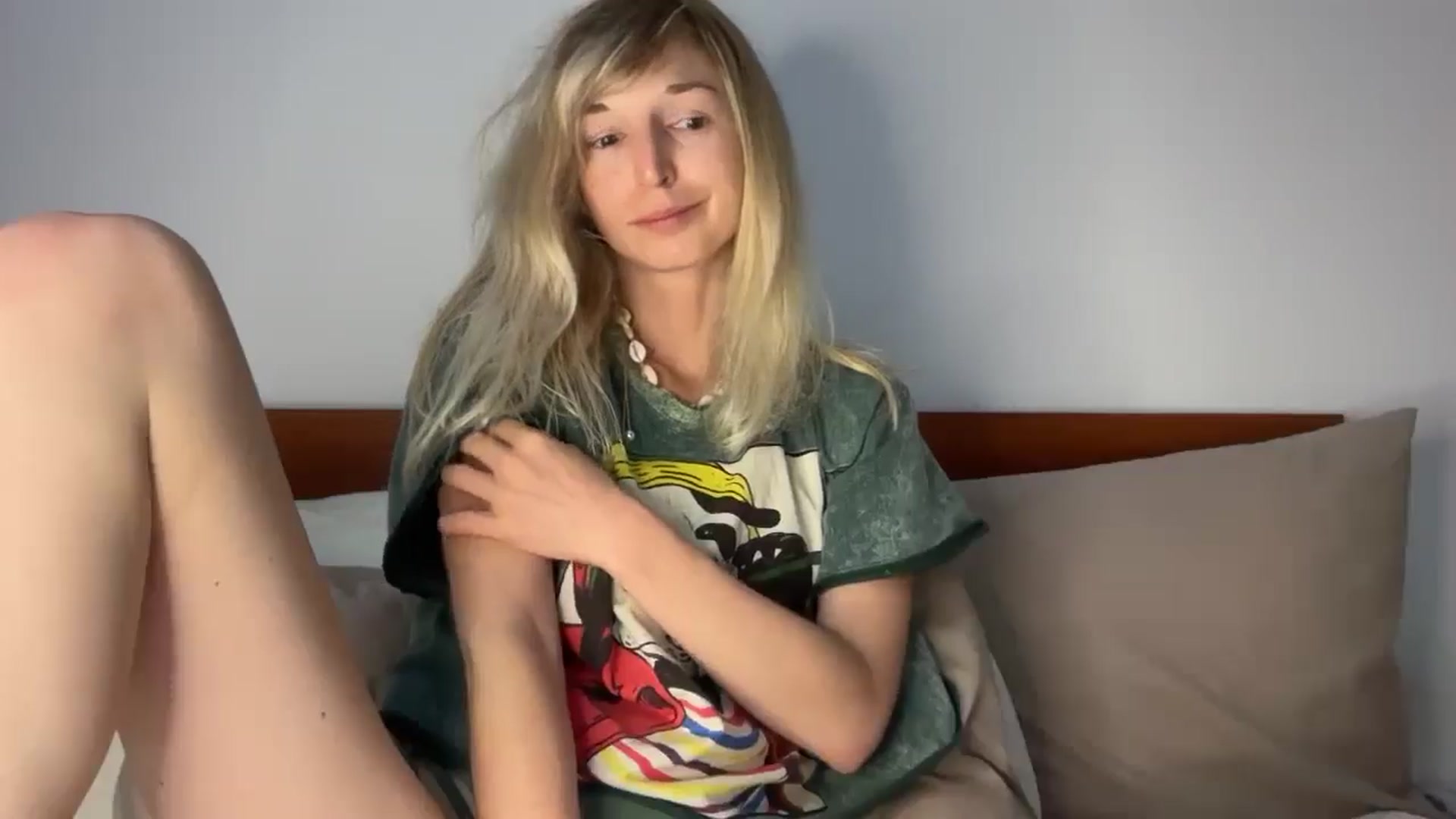 Gallery image thumbnail from Alielli's myfreecams stream on, 03/25/2026, 14:05 image 12 of 20
