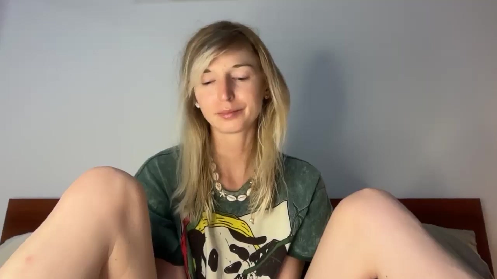 Gallery image thumbnail from Alielli's myfreecams stream on, 04/05/2026, 13:52 image 13 of 20