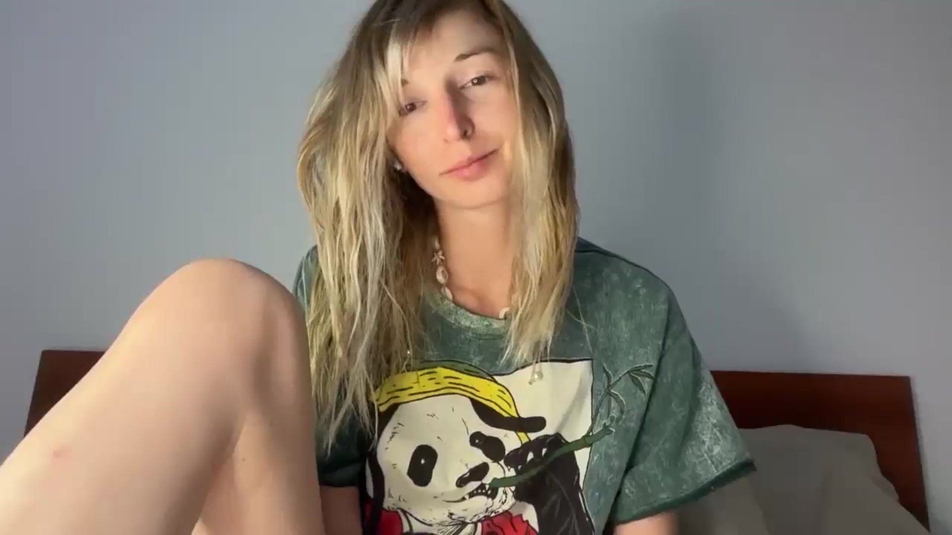 Gallery image thumbnail from Alielli's myfreecams stream on, 04/06/2026, 13:42 image 6 of 20