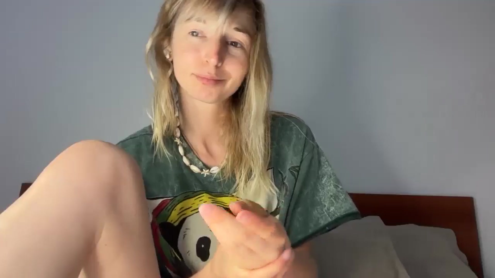 Gallery image thumbnail from Alielli's myfreecams stream on, 04/06/2026, 13:42 image 8 of 20