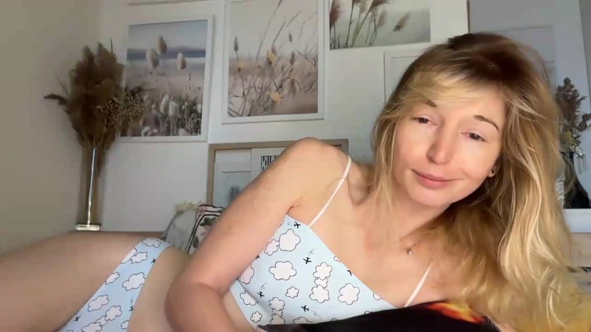 Gallery image thumbnail from Alielli's myfreecams stream on, 07/05/2026, 05:44 image 12 of 20