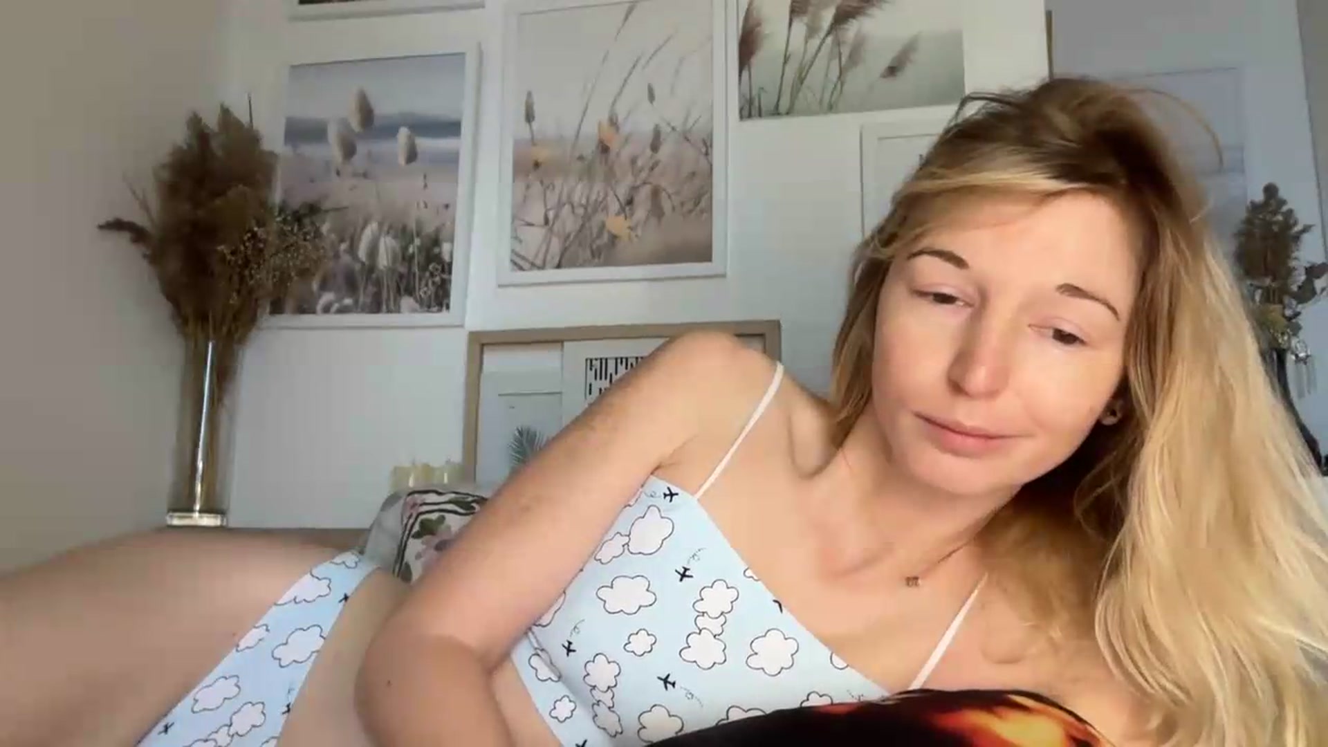 Gallery image thumbnail from Alielli's myfreecams stream on, 07/05/2026, 06:12 image 5 of 20