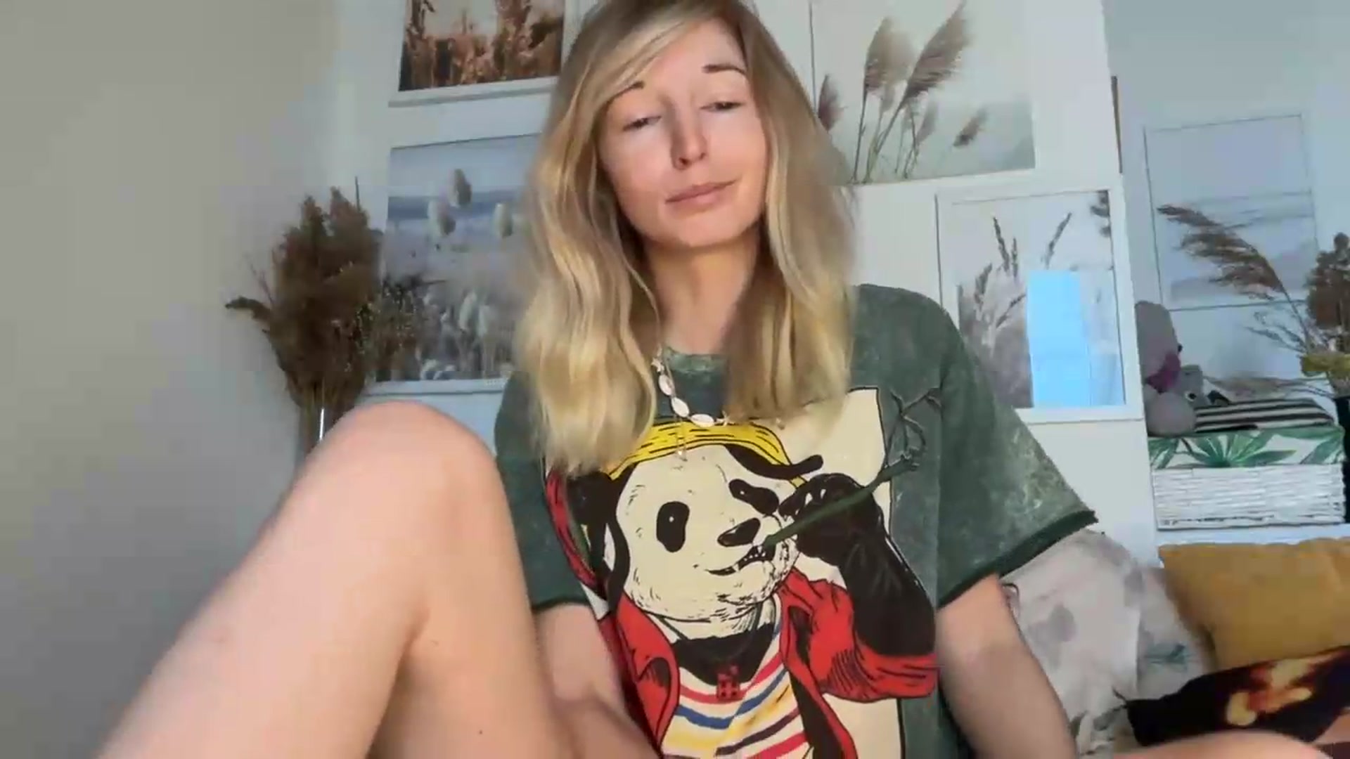 Gallery image thumbnail from Alielli's myfreecams stream on, 07/08/2026, 05:27 image 2 of 20