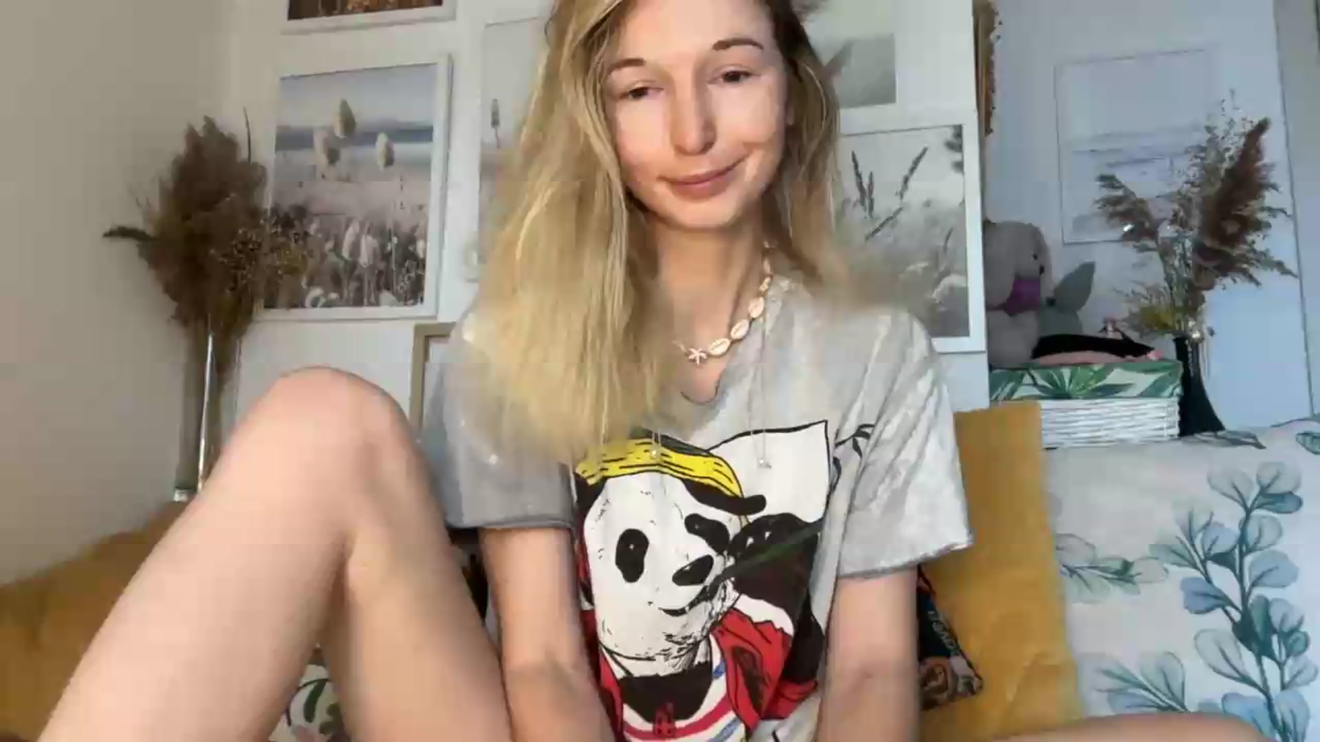 Gallery image thumbnail from Alielli's myfreecams stream on, 08/21/2026, 07:15 image 9 of 20