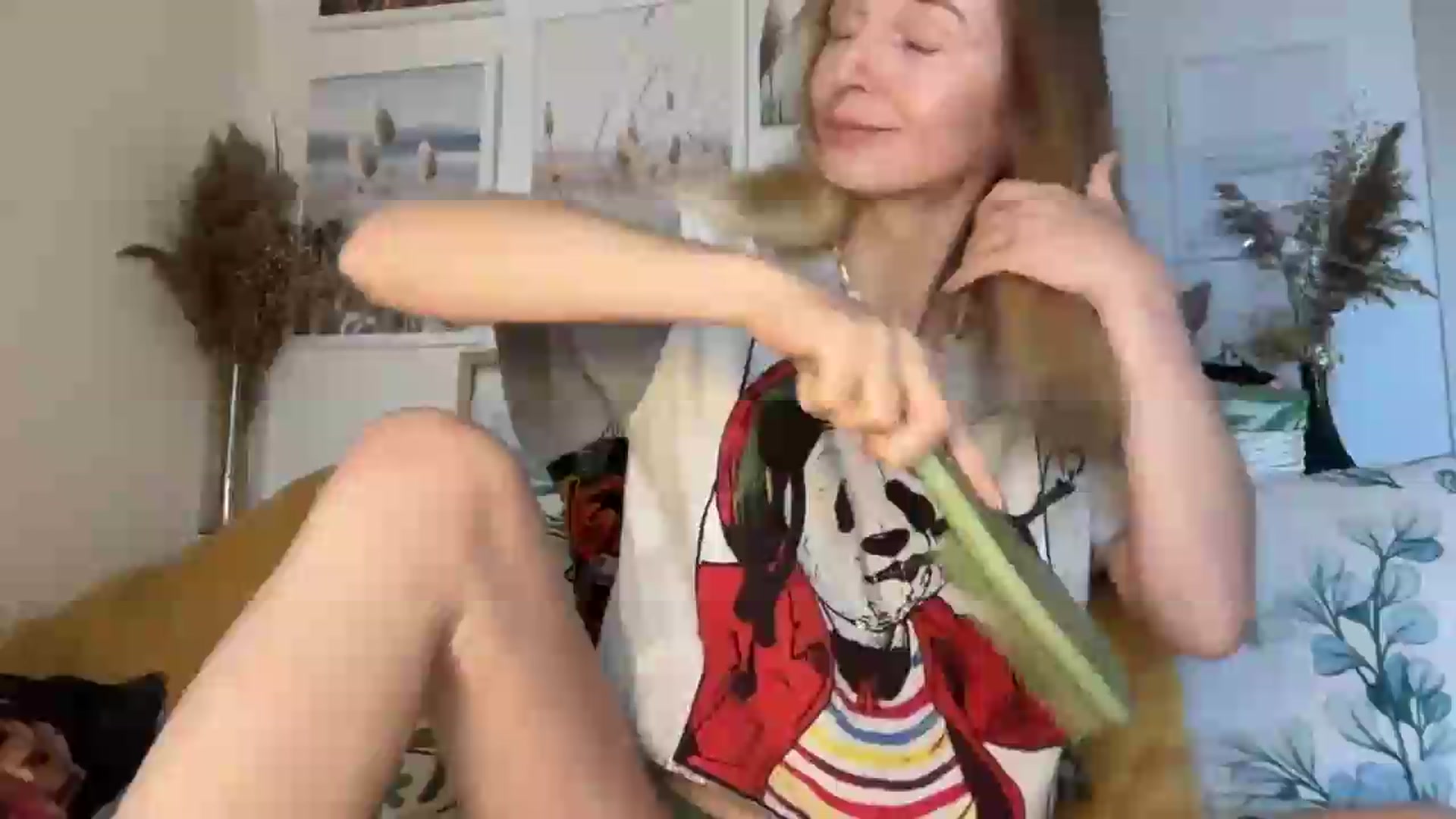 Gallery image thumbnail from Alielli's myfreecams stream on, 08/21/2026, 07:15 image 1 of 20