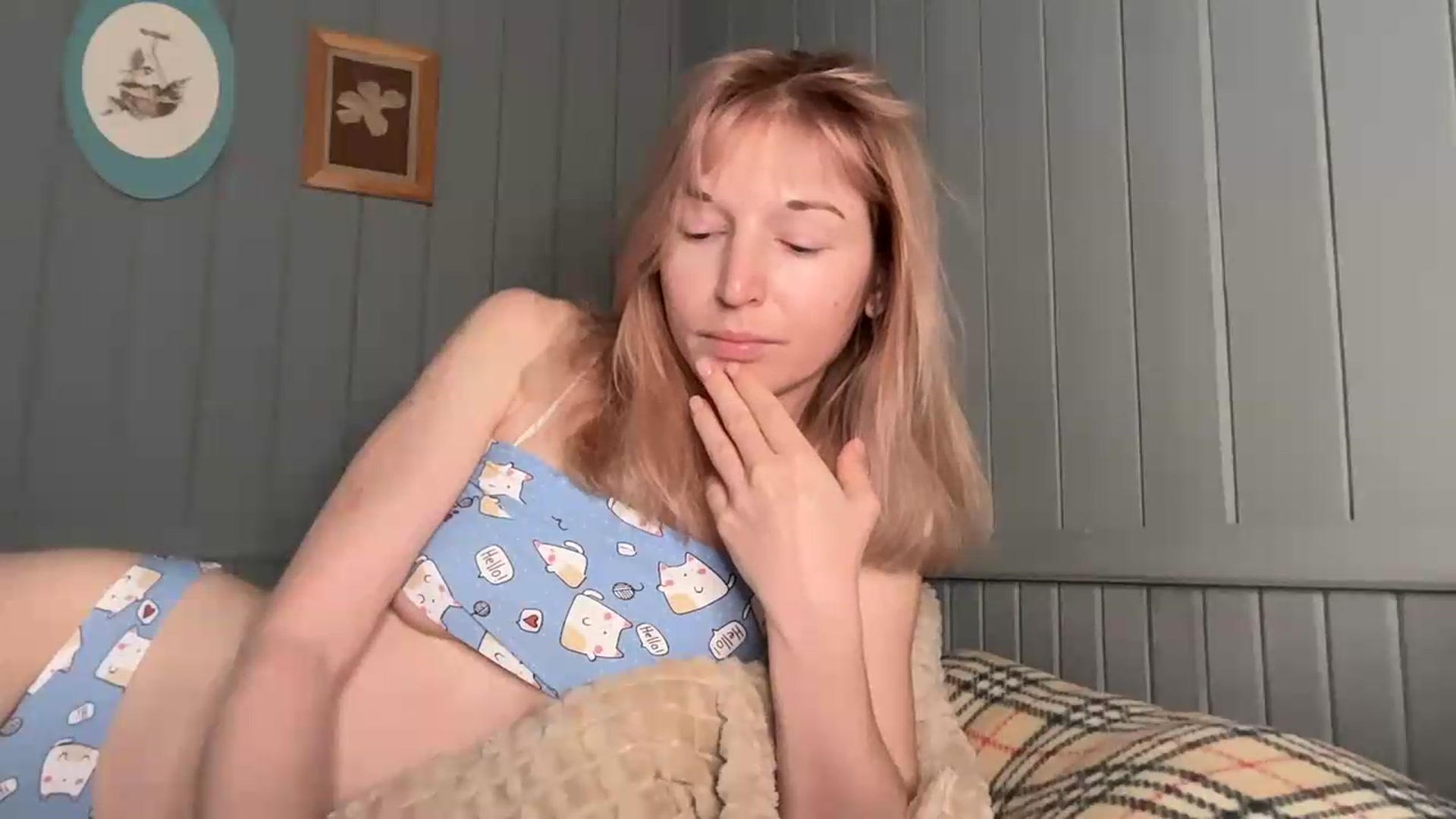 Gallery image thumbnail from Alielli's myfreecams stream on, 08/30/2026, 08:03 image 14 of 20