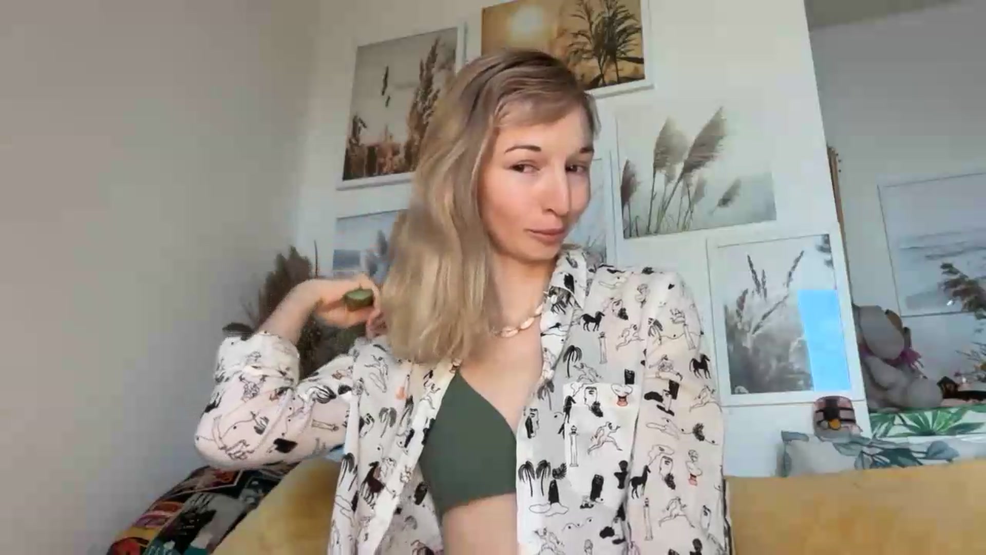 Gallery image thumbnail from Alielli's myfreecams stream on, 09/07/2026, 06:07 image 7 of 20