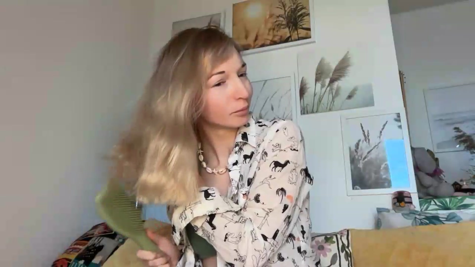 Gallery image thumbnail from Alielli's myfreecams stream on, 09/07/2026, 06:07 image 4 of 20