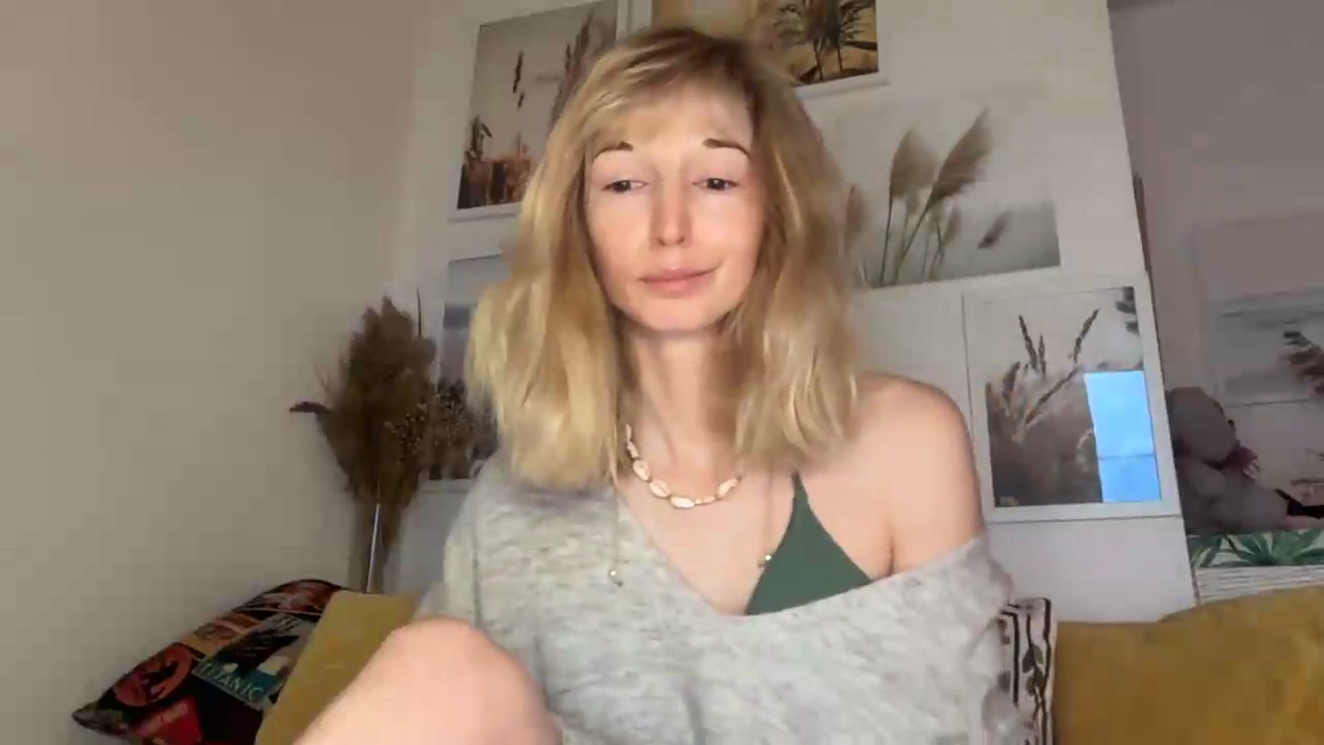 Gallery image thumbnail from Alielli's myfreecams stream on, 09/08/2026, 08:06 image 2 of 20