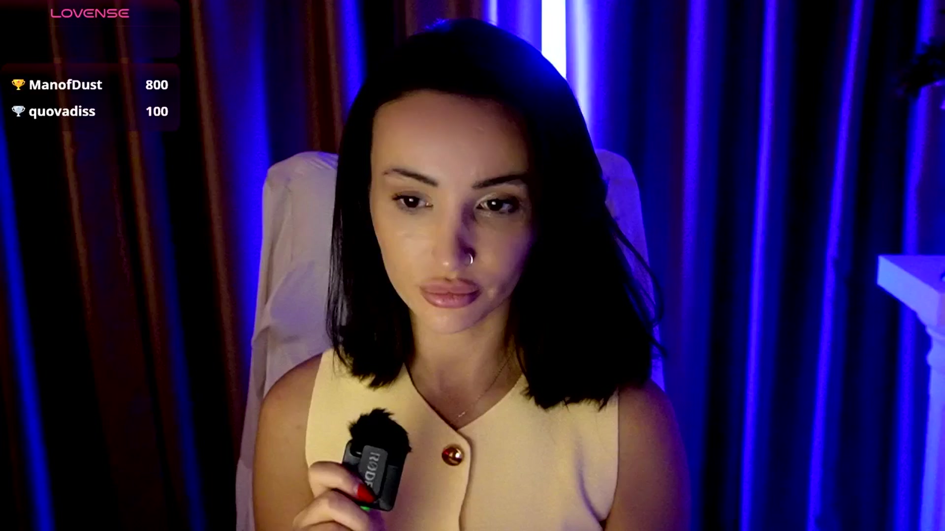 Gallery image thumbnail from AlienControl's myfreecams stream on, 10/14/2025, 18:45 image 15 of 20