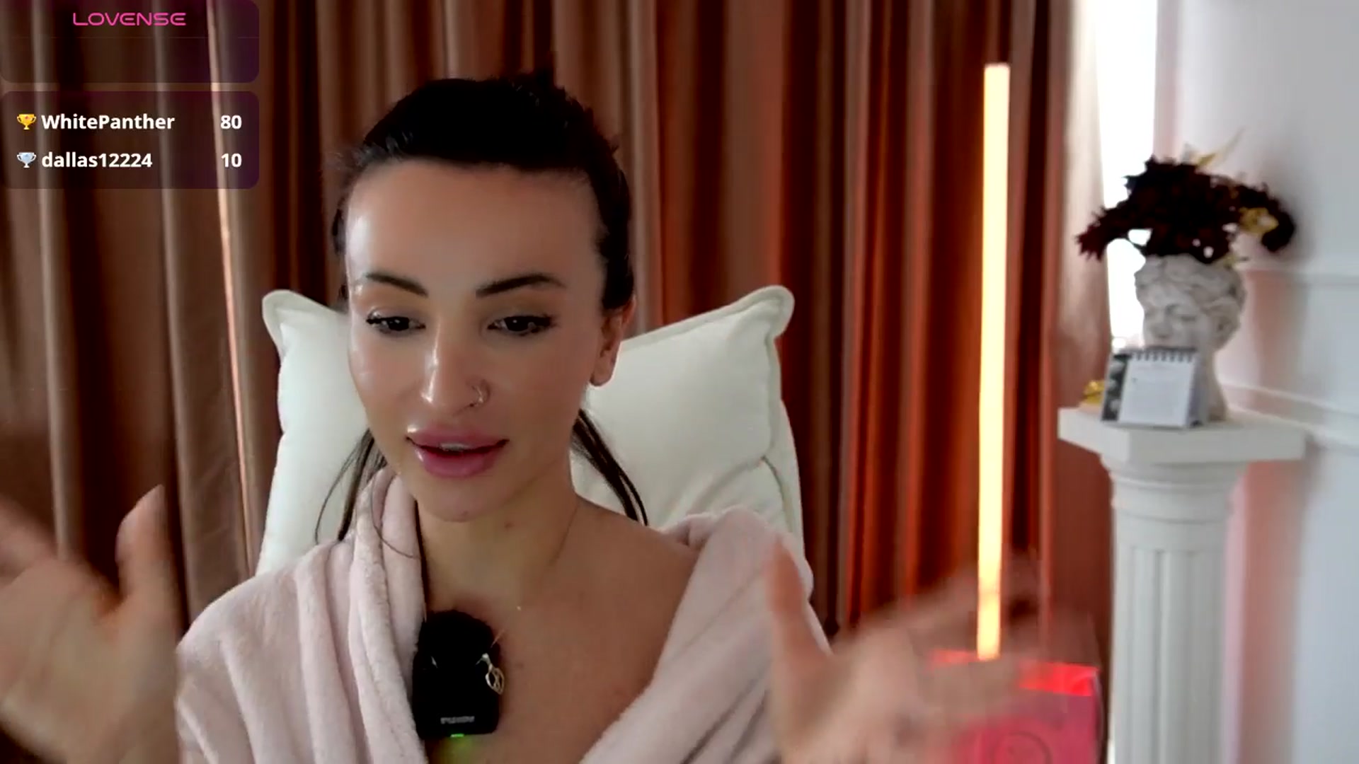 Gallery image thumbnail from AlienControl's myfreecams stream on, 10/24/2025, 13:52 image 13 of 20