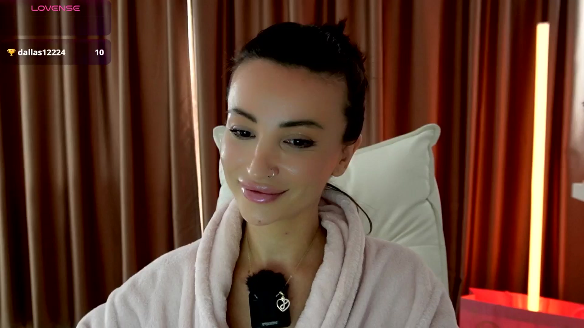 Gallery image thumbnail from AlienControl's myfreecams stream on, 10/24/2025, 13:52 image 1 of 20