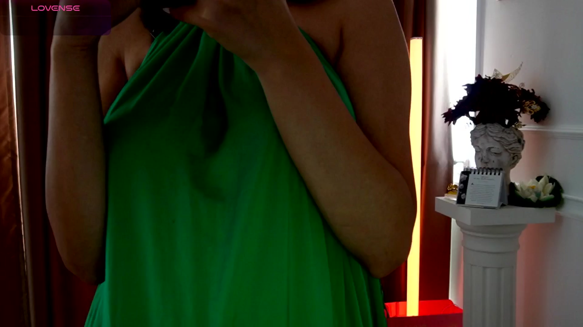 Gallery image thumbnail from AlienControl's myfreecams stream on, 10/28/2025, 11:22 image 5 of 20