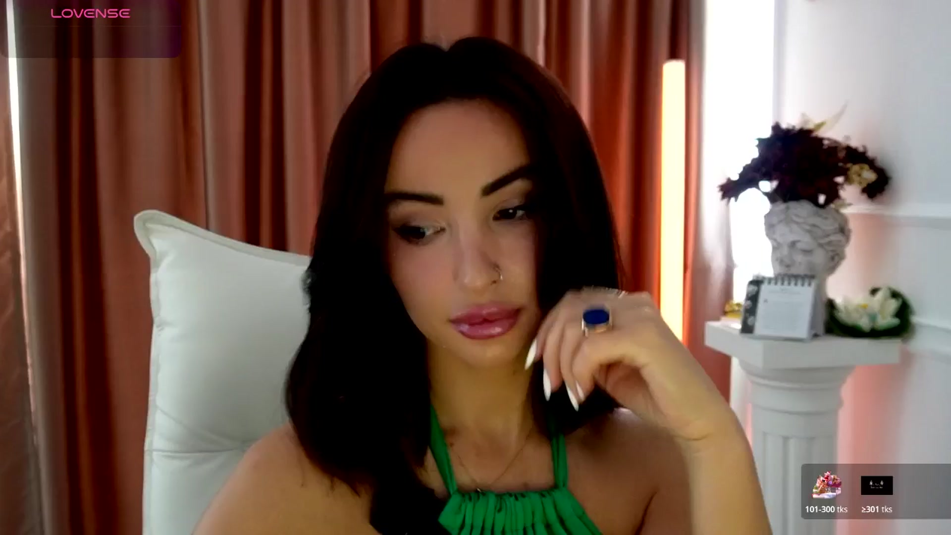 Gallery image thumbnail from AlienControl's myfreecams stream on, 10/28/2025, 11:22 image 1 of 20